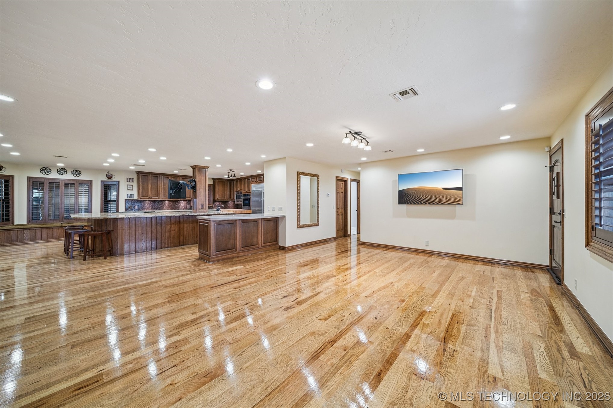 437367 E 320 Road Property Photo 25