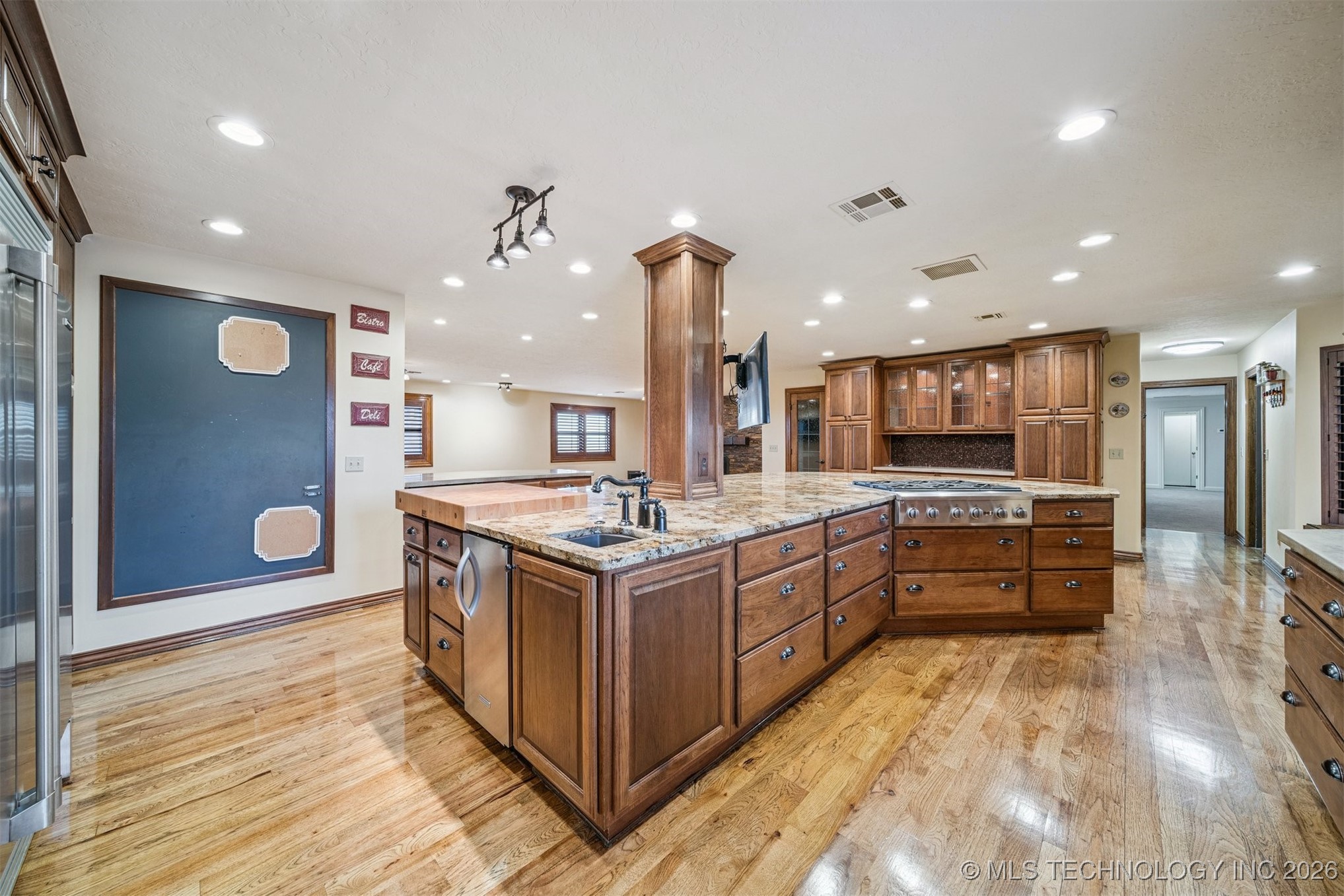 437367 E 320 Road Property Photo 37