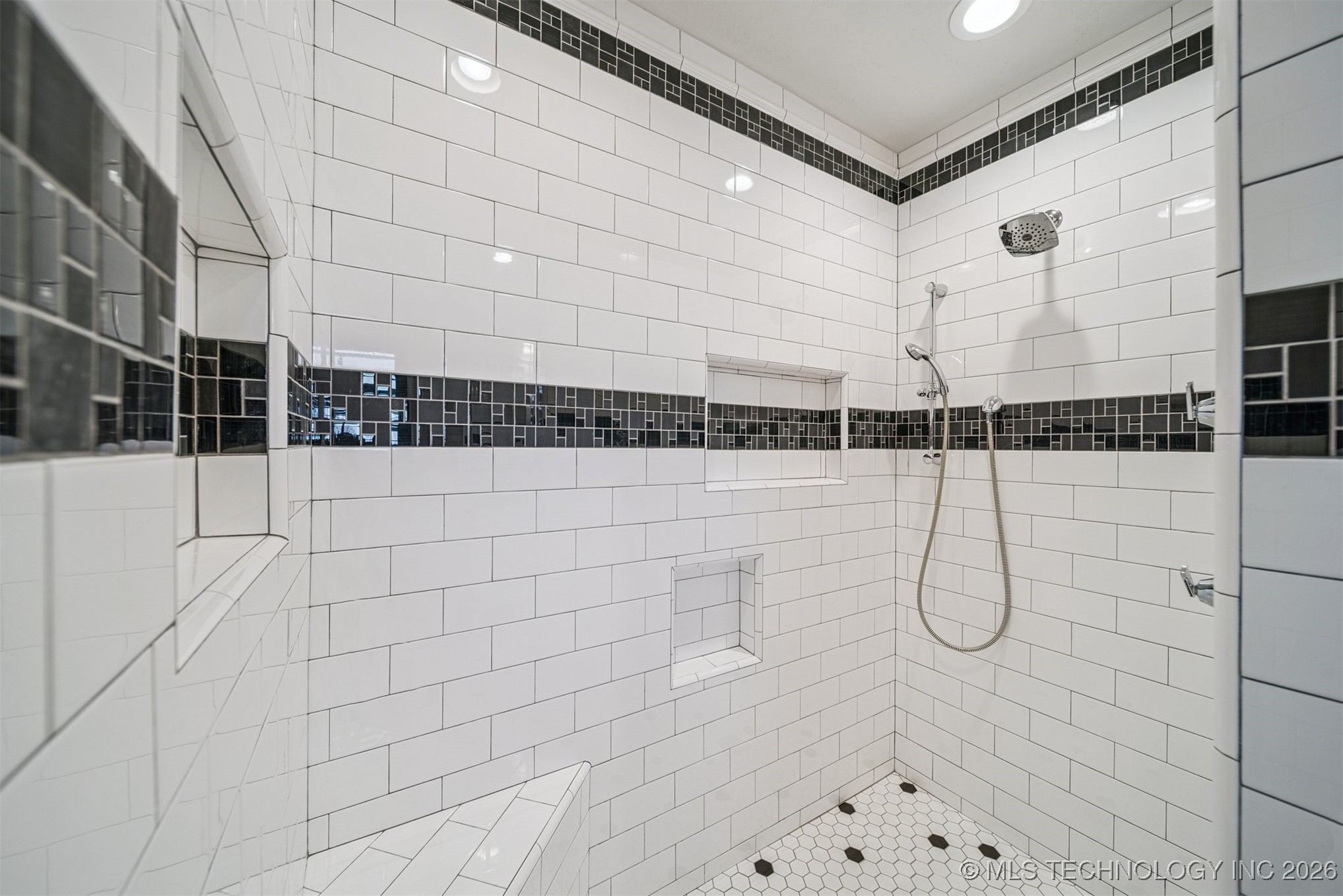 437367 E 320 Road Property Photo 58