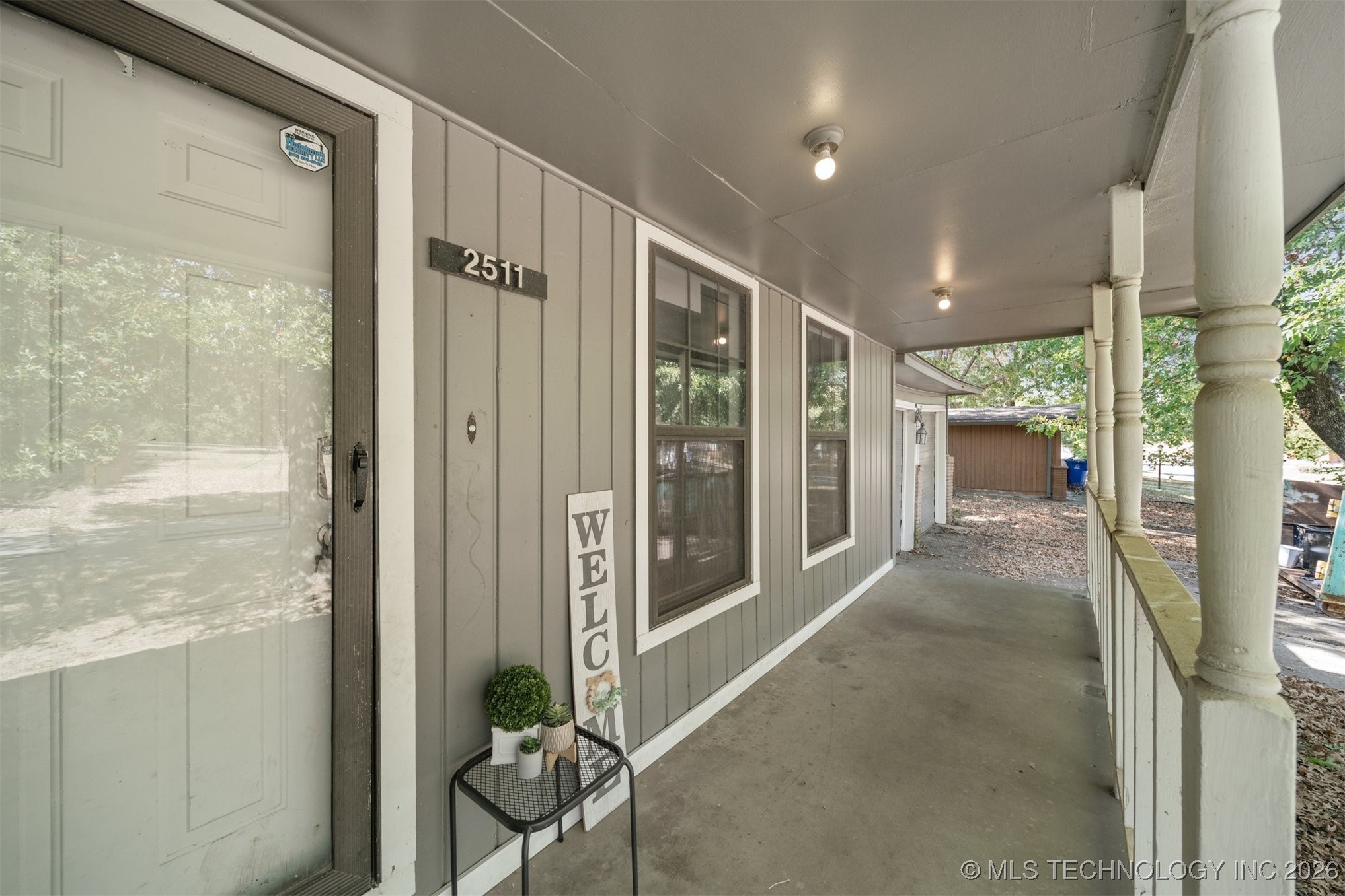 2511 E Sidney Avenue Property Photo 3