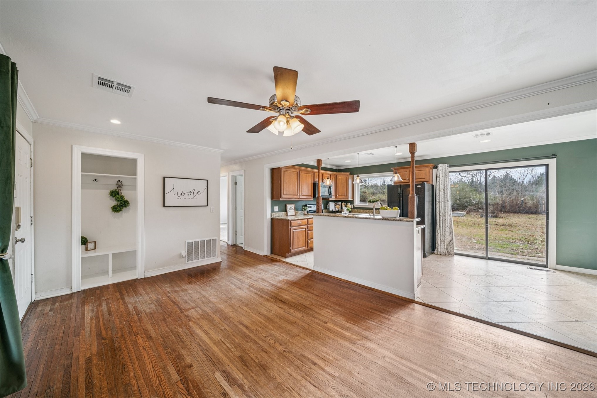 2511 E Sidney Avenue Property Photo 6