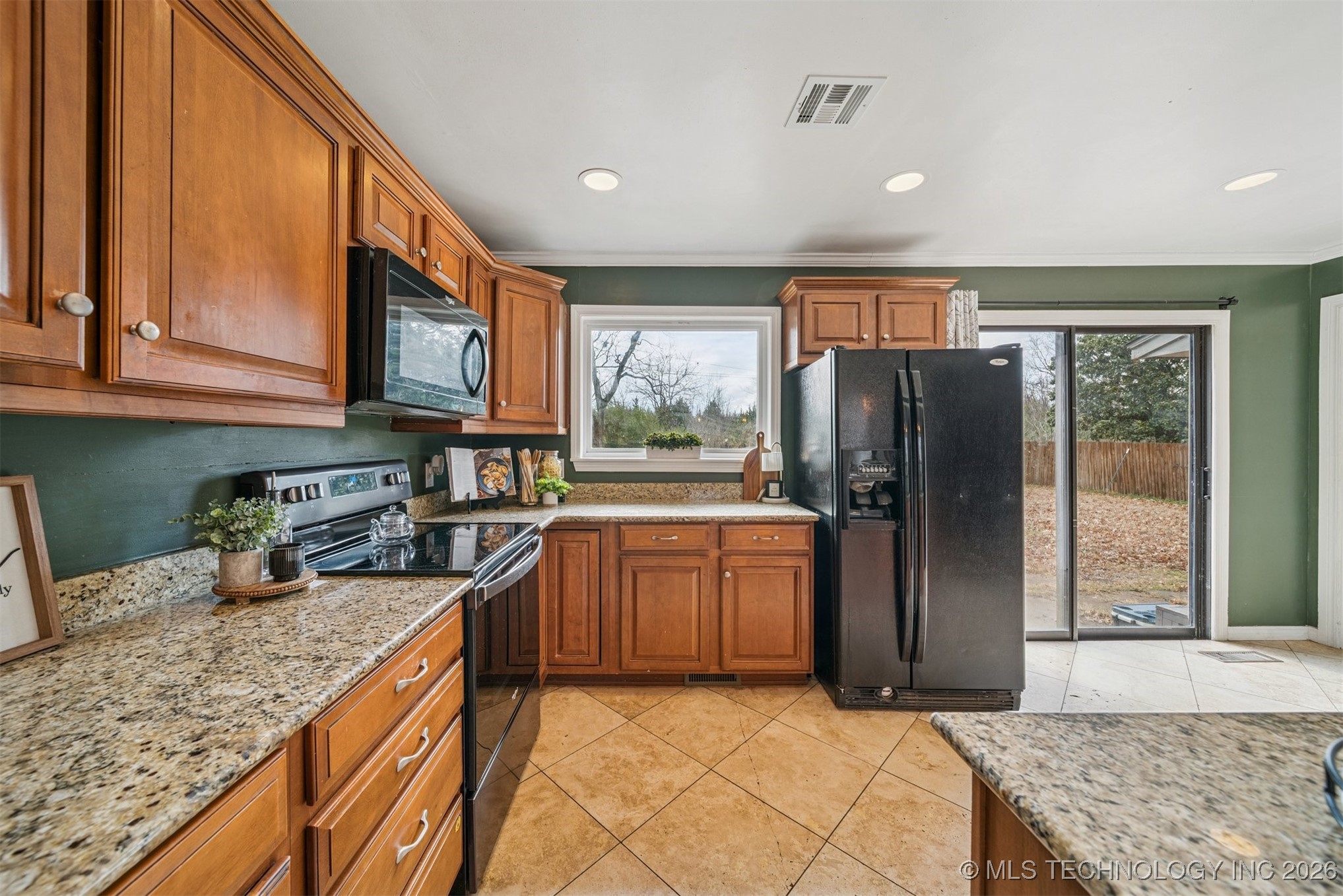 2511 E Sidney Avenue Property Photo 7