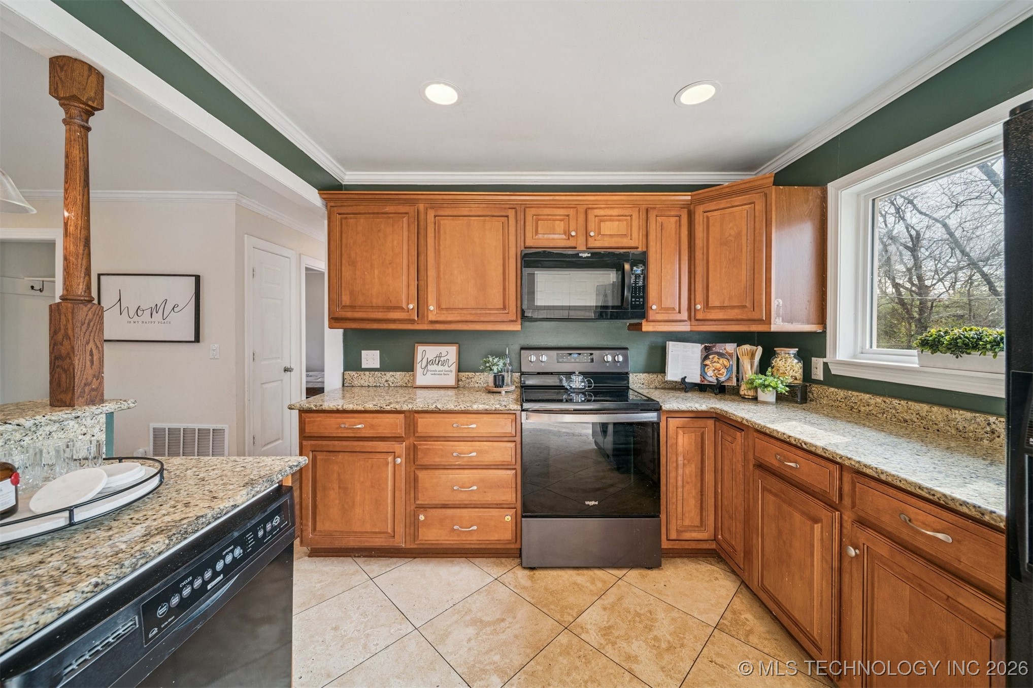 2511 E Sidney Avenue Property Photo 8