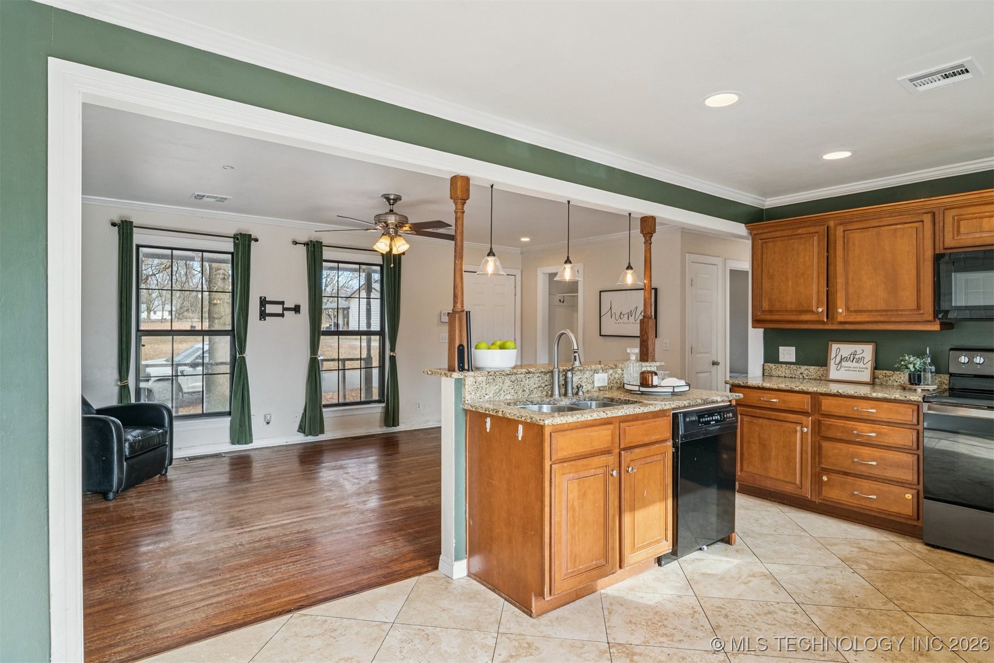 2511 E Sidney Avenue Property Photo 9