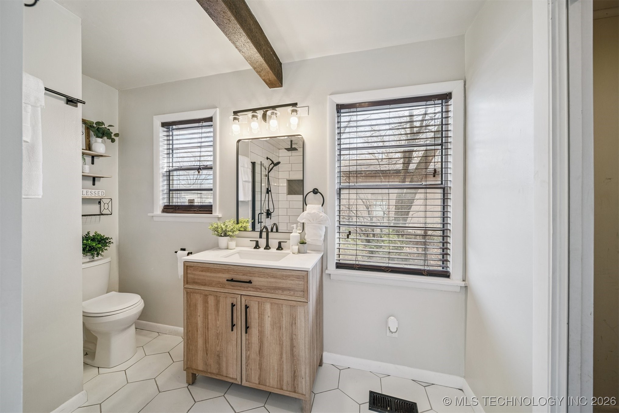 2511 E Sidney Avenue Property Photo 11