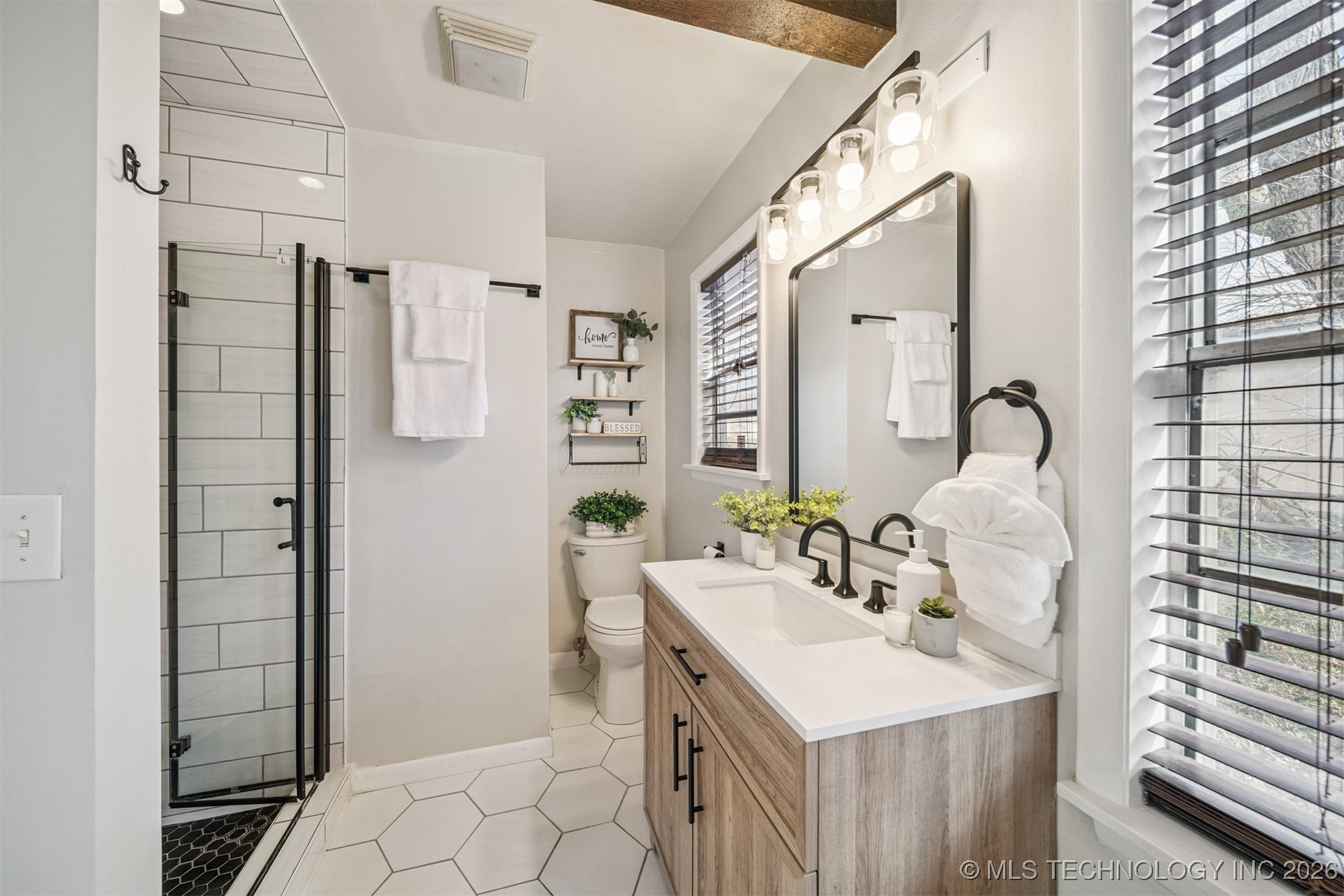 2511 E Sidney Avenue Property Photo 12