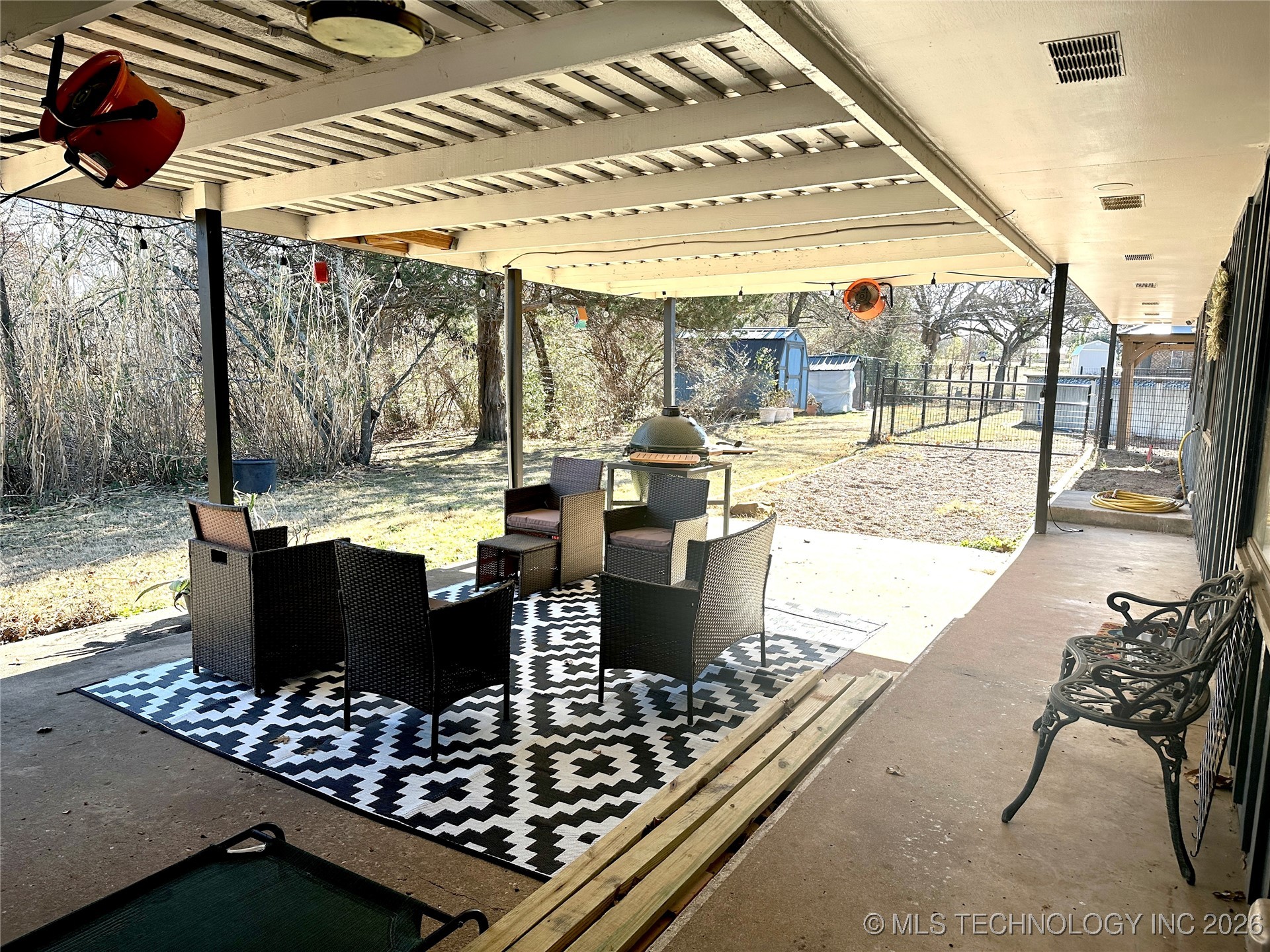 2627 Woodland Property Photo 5