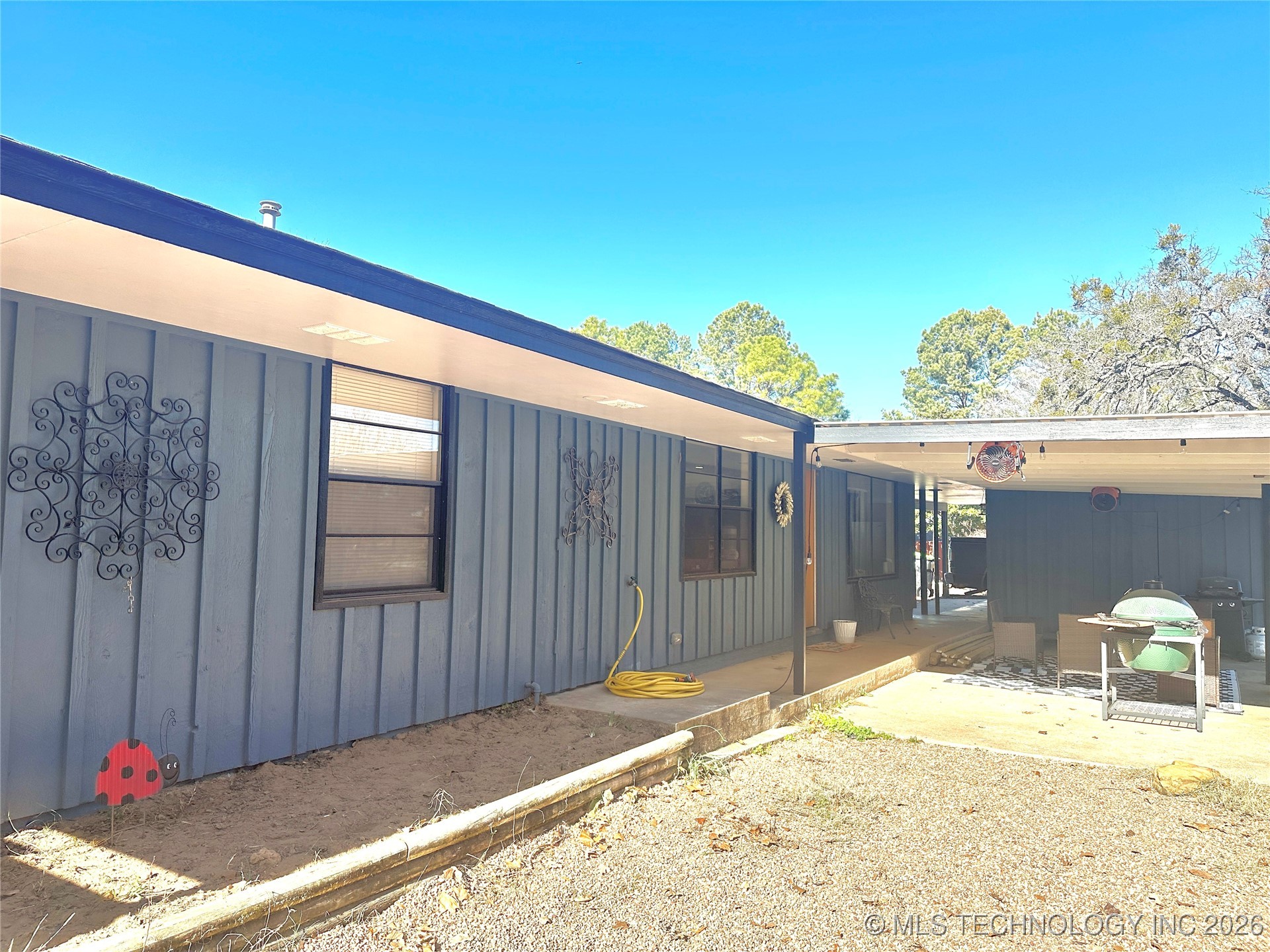 2627 Woodland Property Photo 11