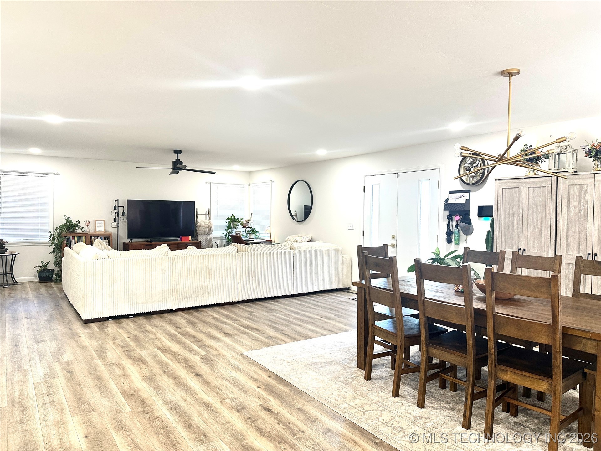 2627 Woodland Property Photo 17