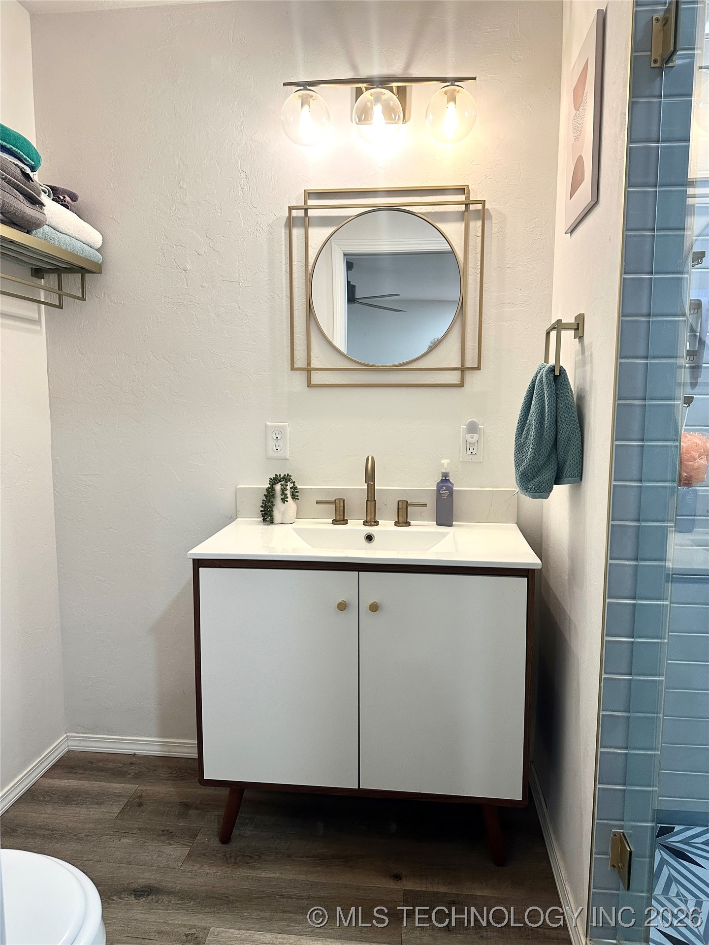 2627 Woodland Property Photo 31