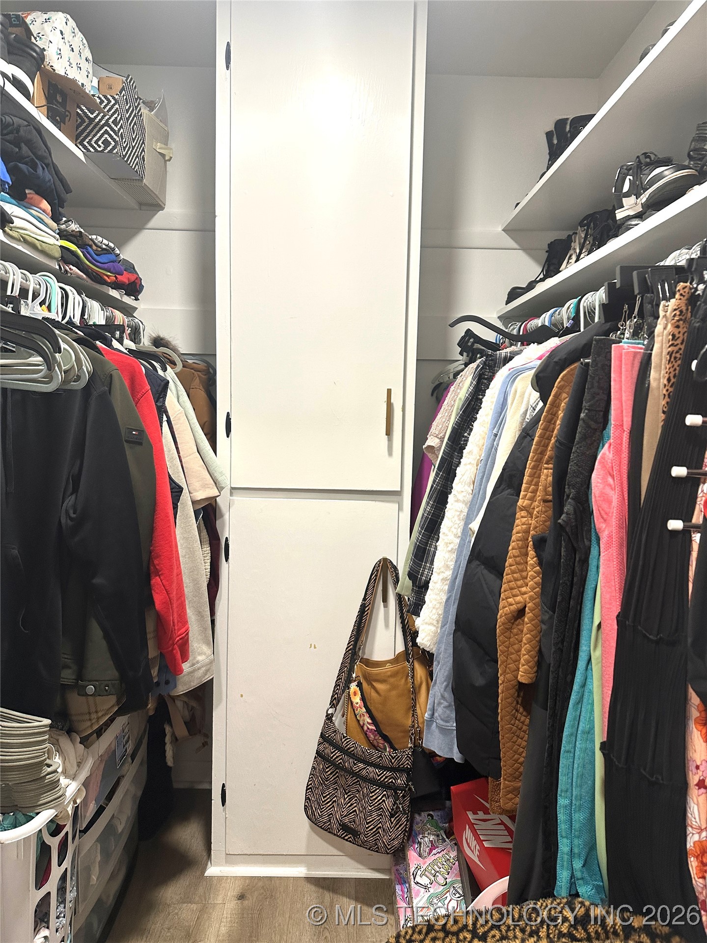 2627 Woodland Property Photo 32