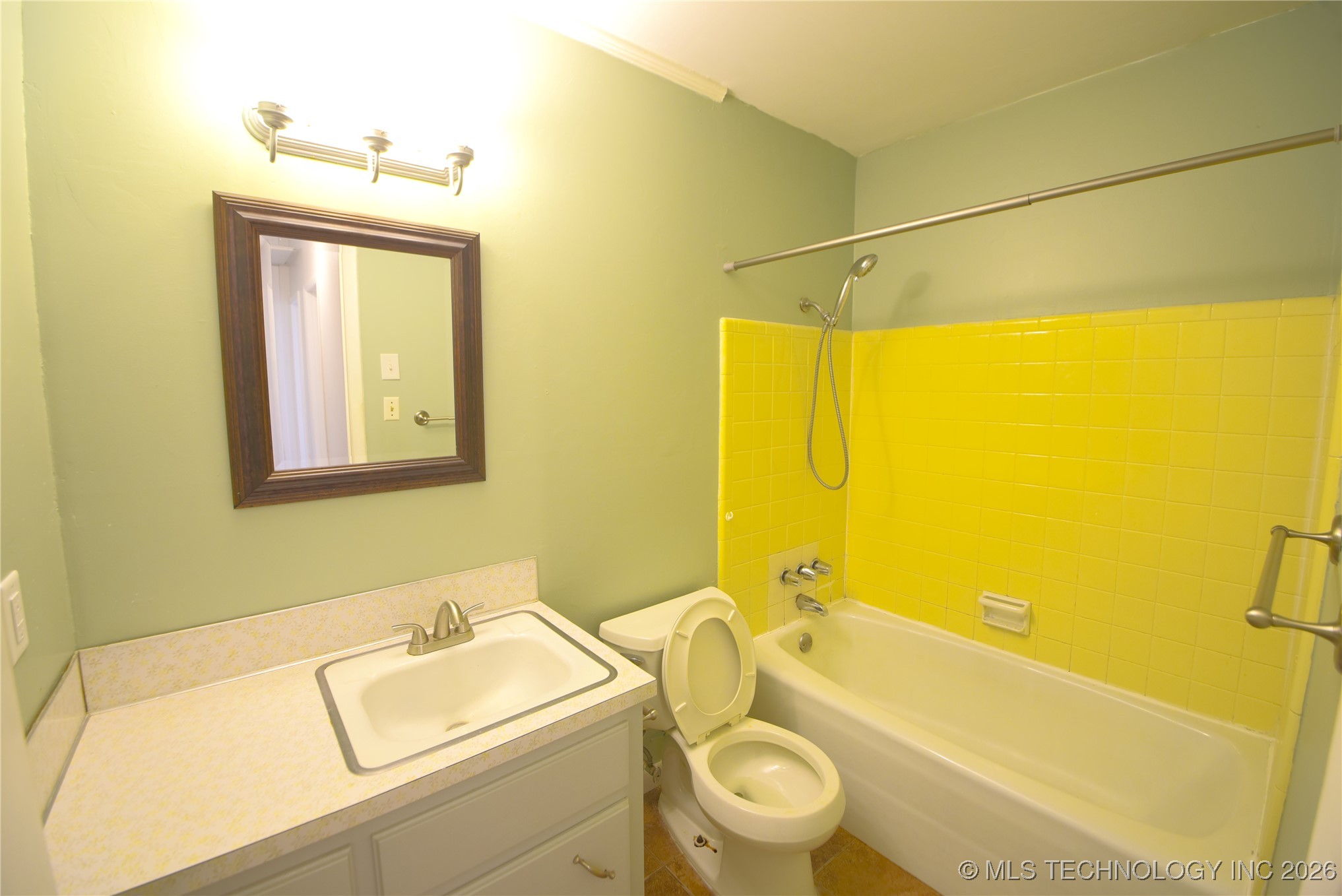 1608 S 1st Place Property Photo 14