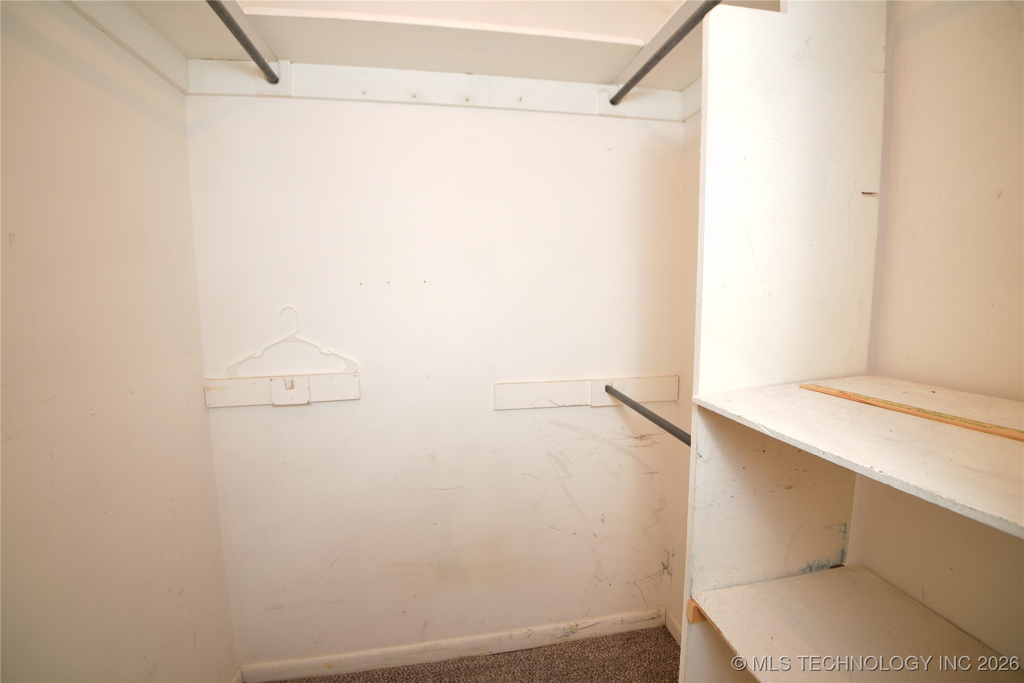 1608 S 1st Place Property Photo 17