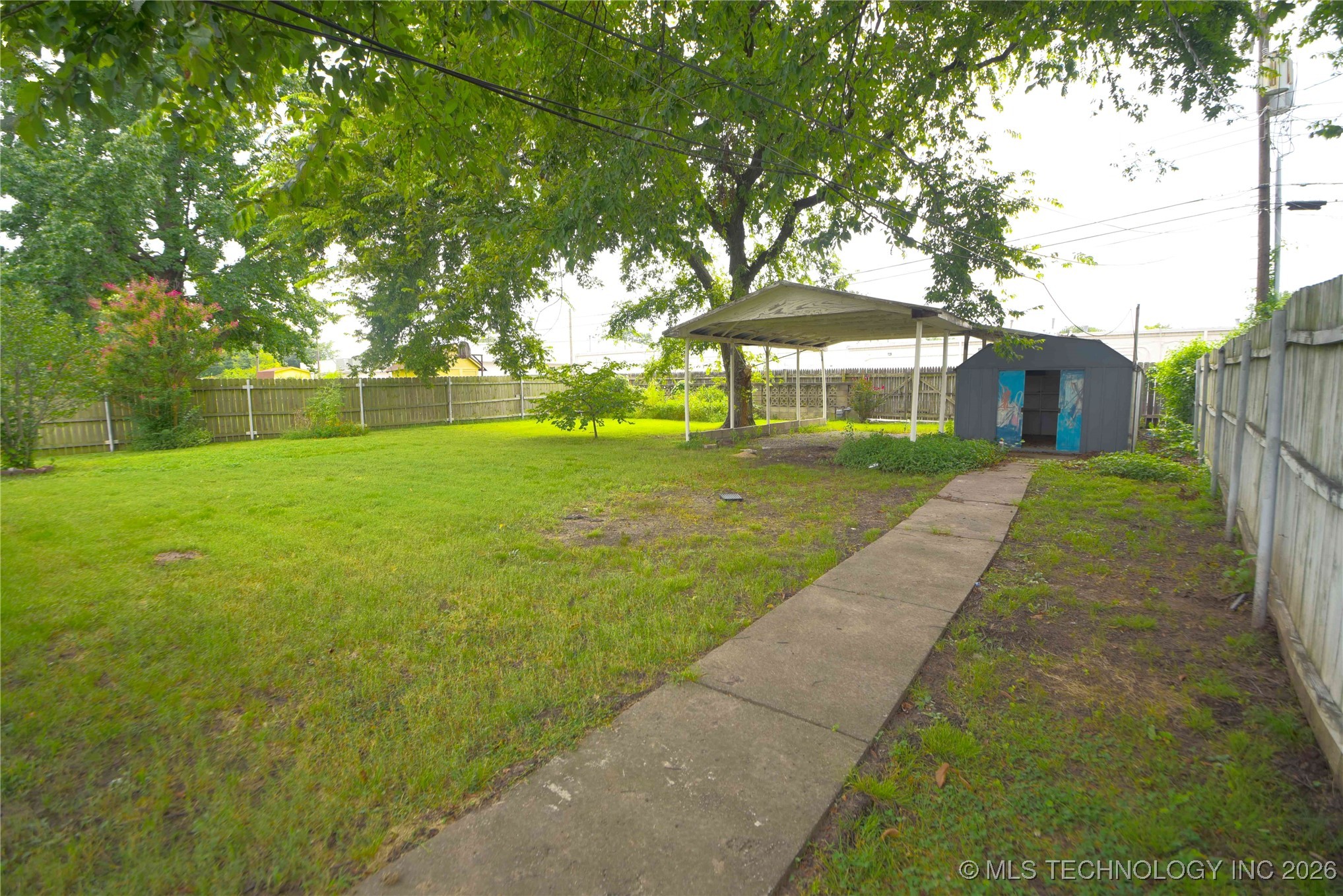 1608 S 1st Place Property Photo 22