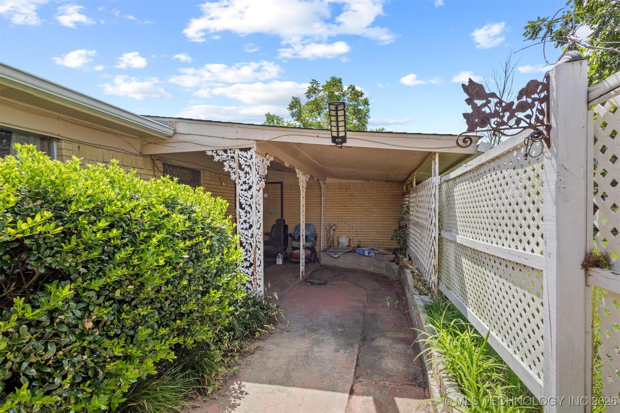 419 Mead Cemetery Property Photo 4