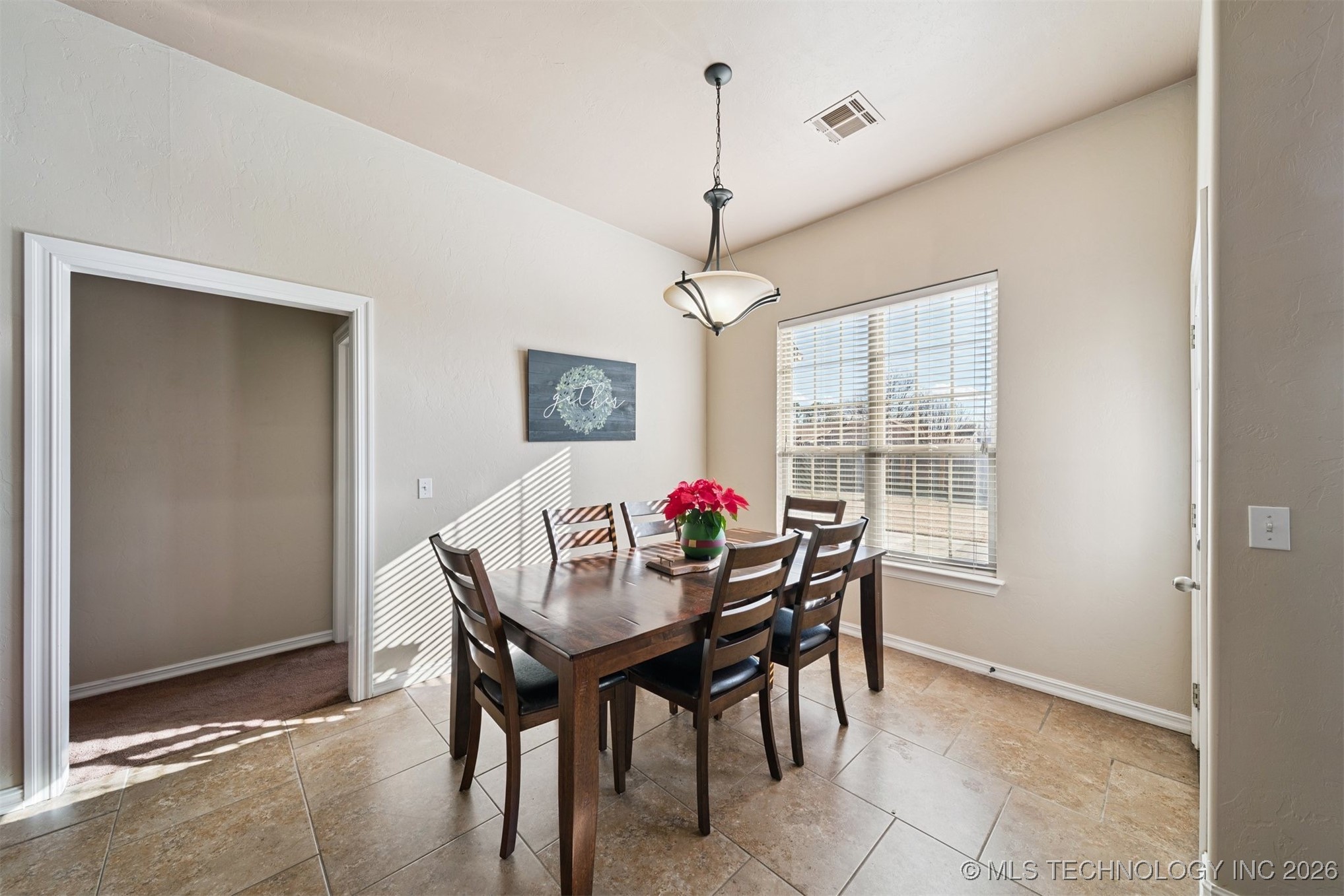 911 E 14th Street Property Photo 12