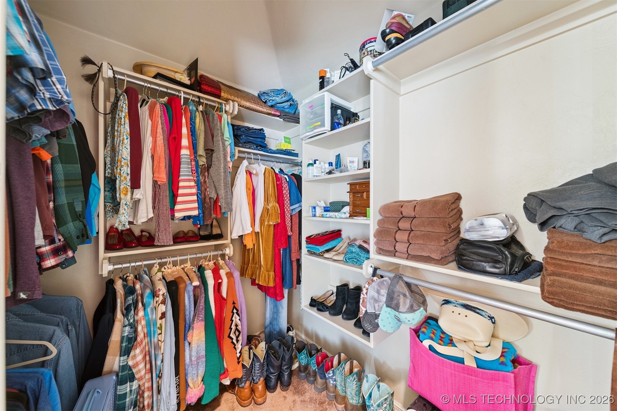 911 E 14th Street Property Photo 16