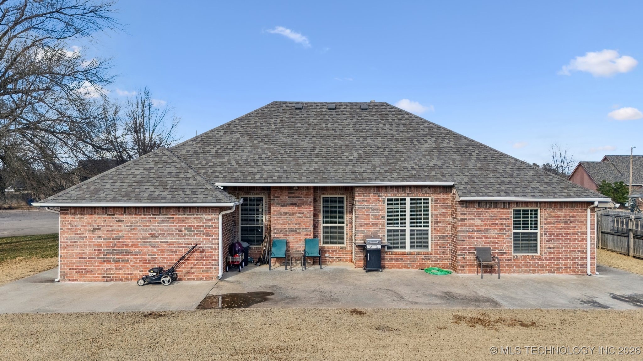 911 E 14th Street Property Photo 29