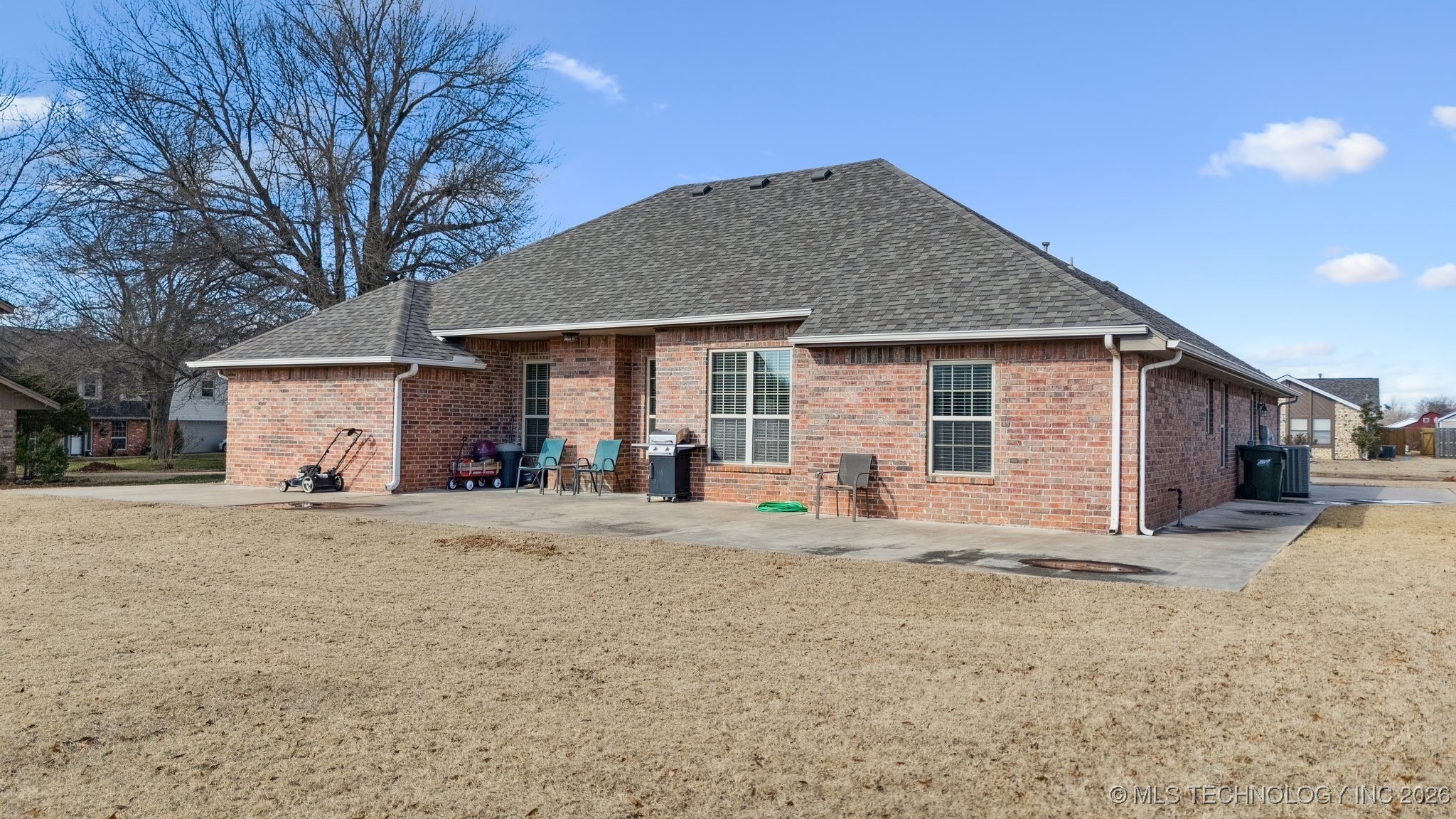 911 E 14th Street Property Photo 30