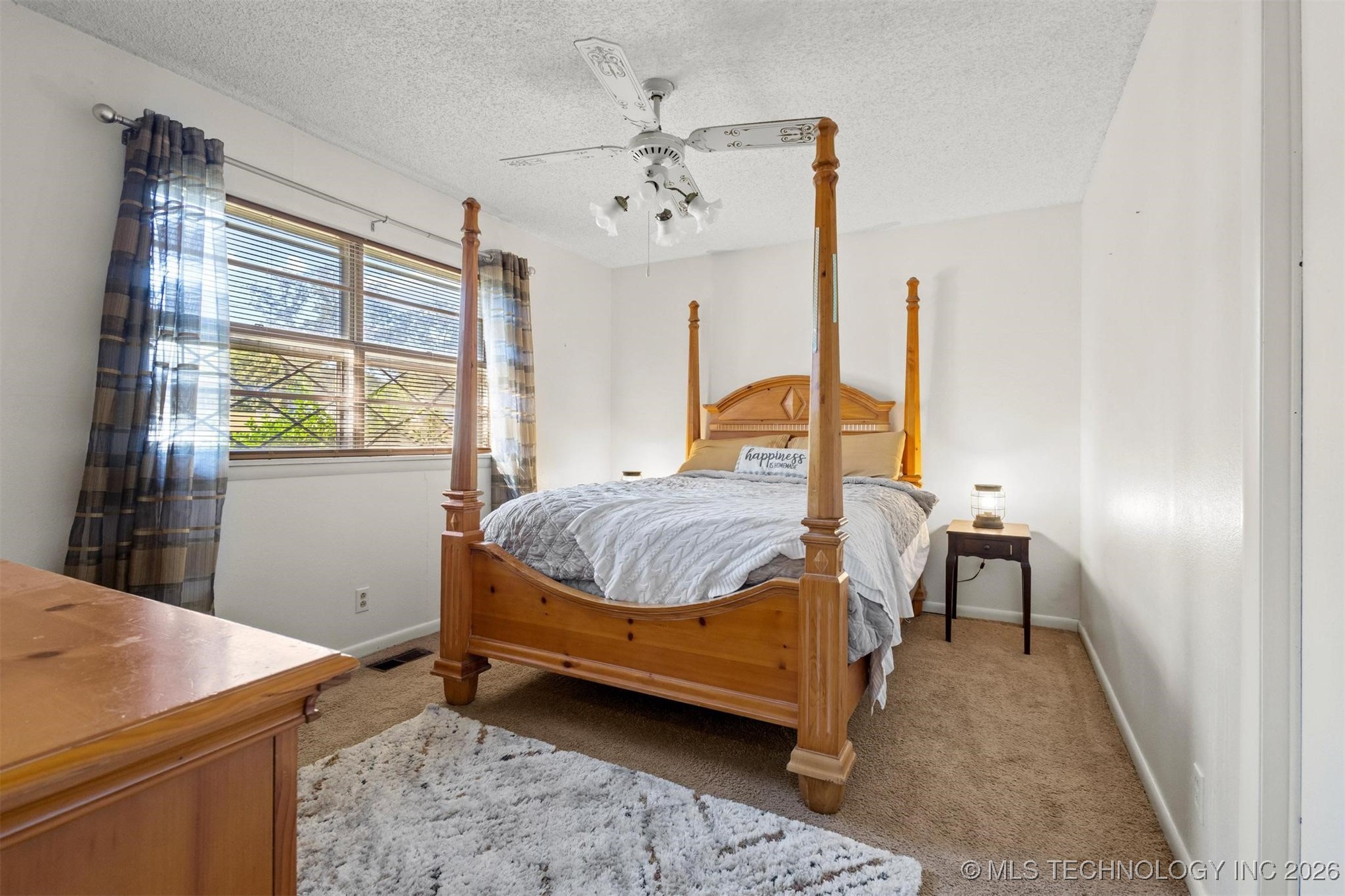 910 E Springdale Loop Property Photo 19