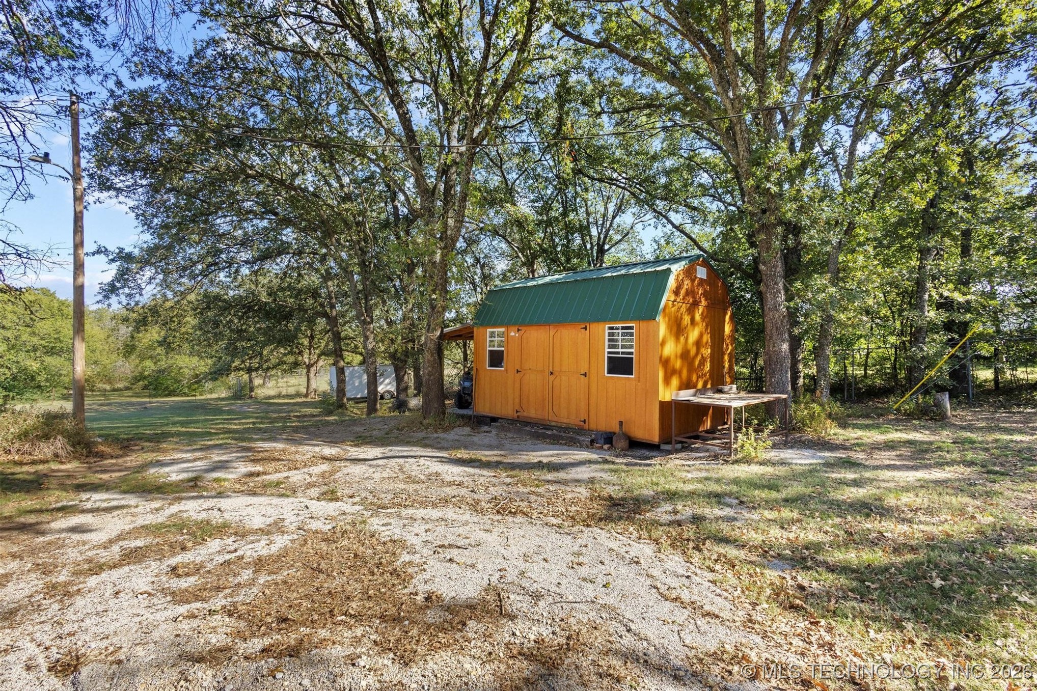 910 E Springdale Loop Property Photo 28
