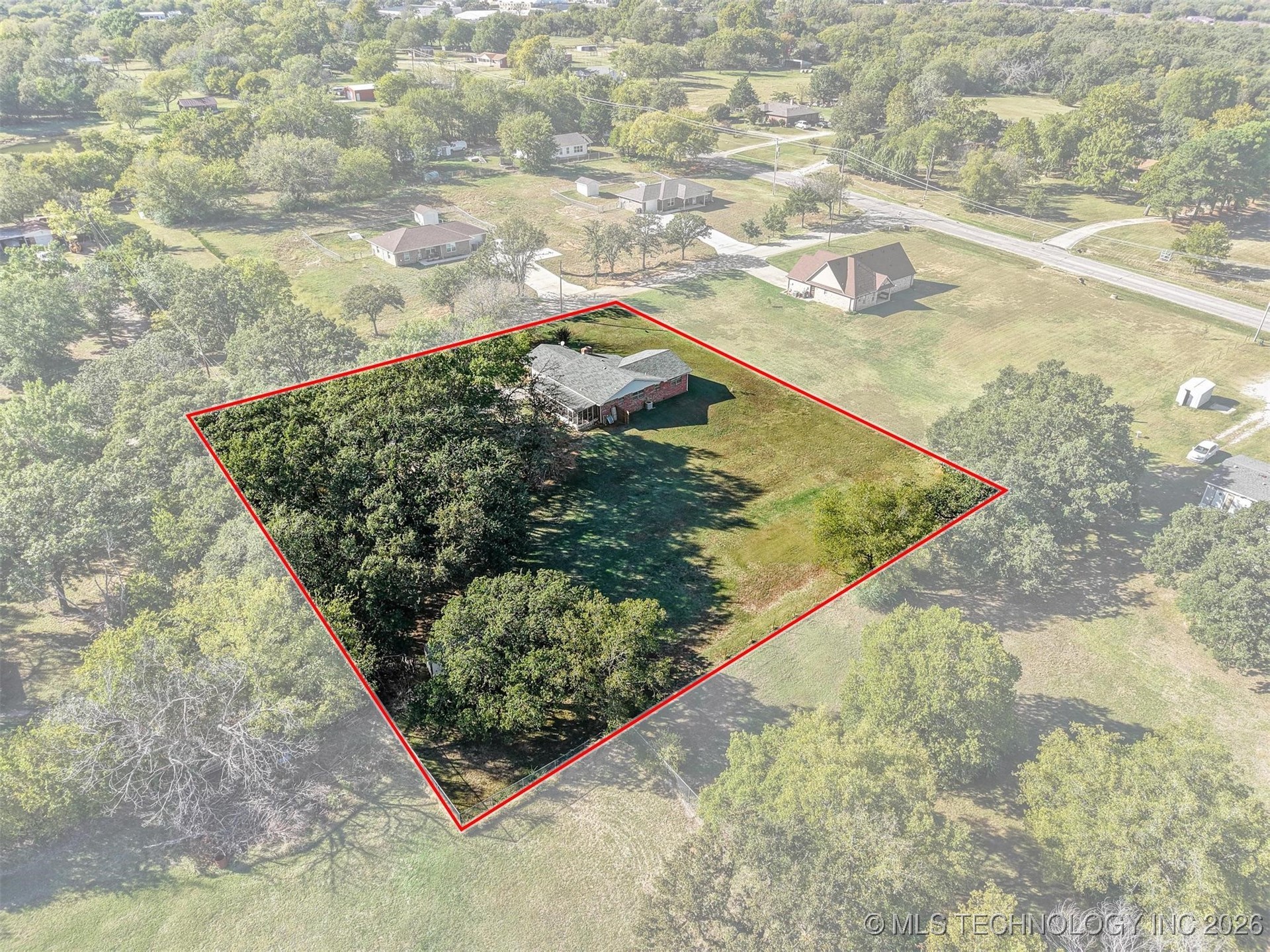 910 E Springdale Loop Property Photo 33