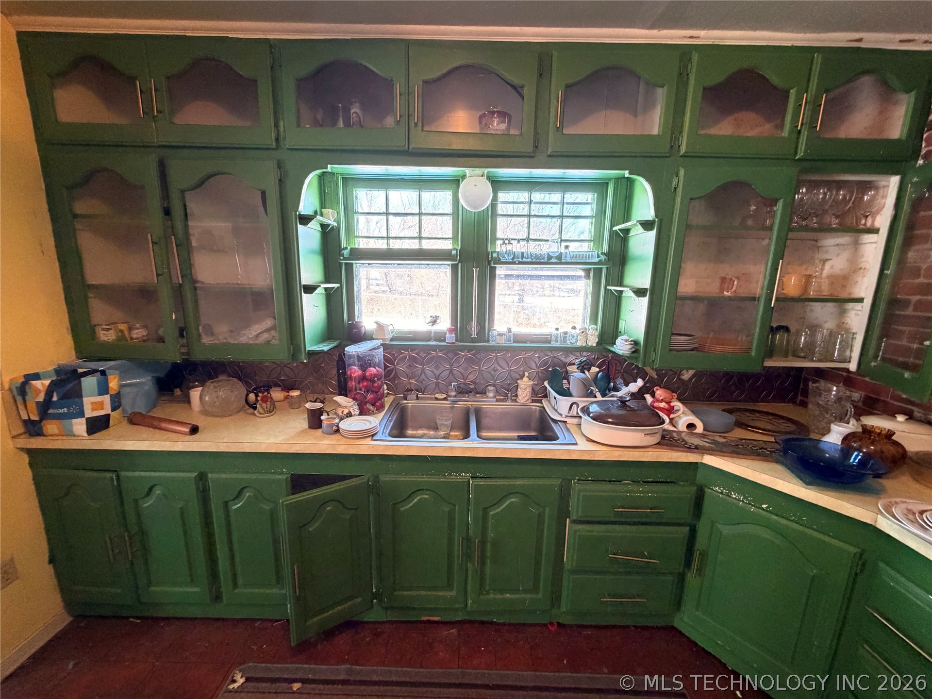 704 S Pennsylvania Avenue Property Photo 5