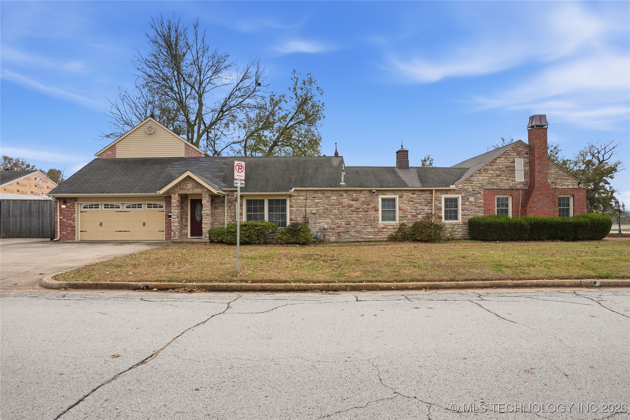 3409 Riverside Drive Property Photo 7