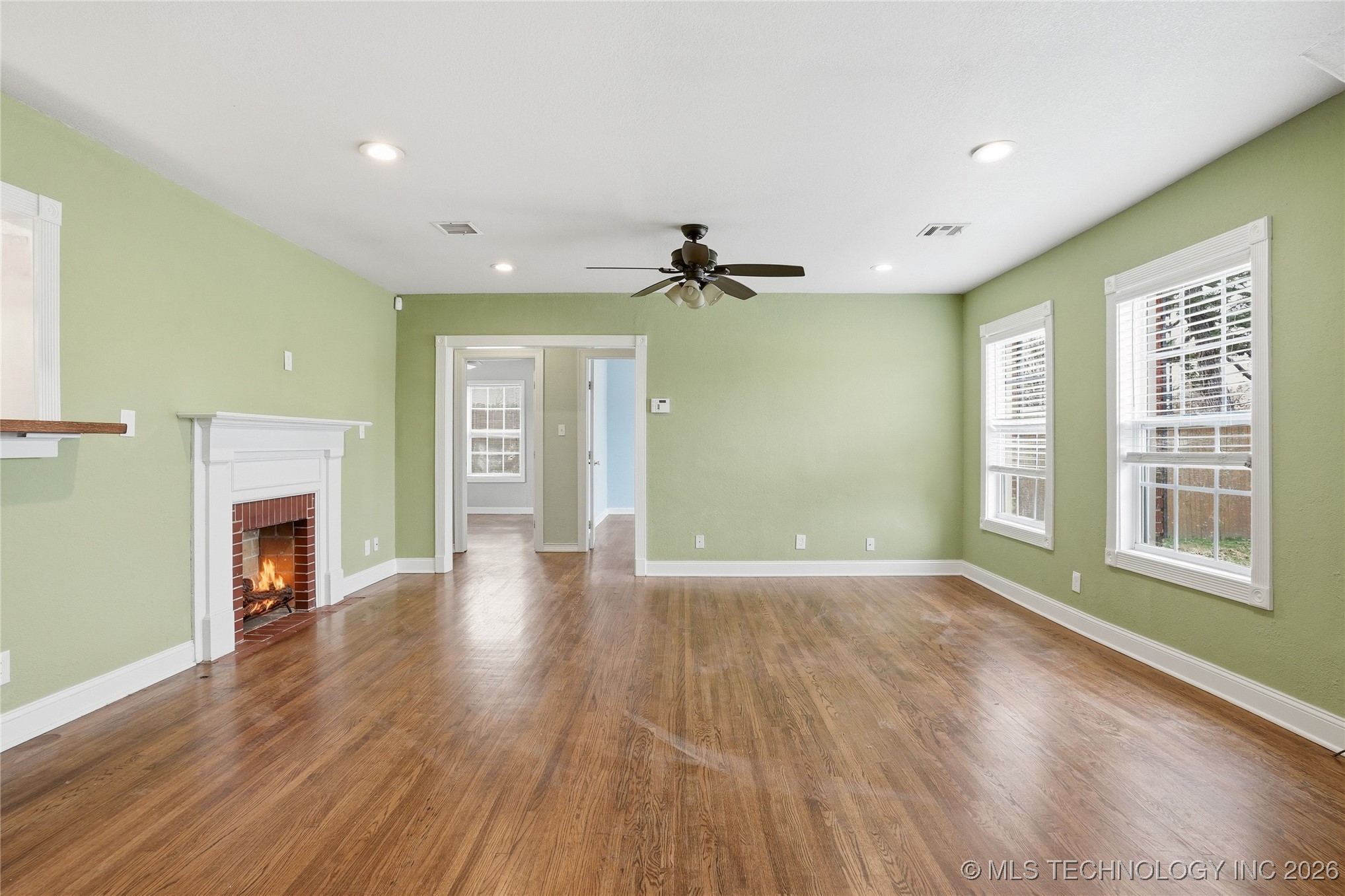 3409 Riverside Drive Property Photo 12