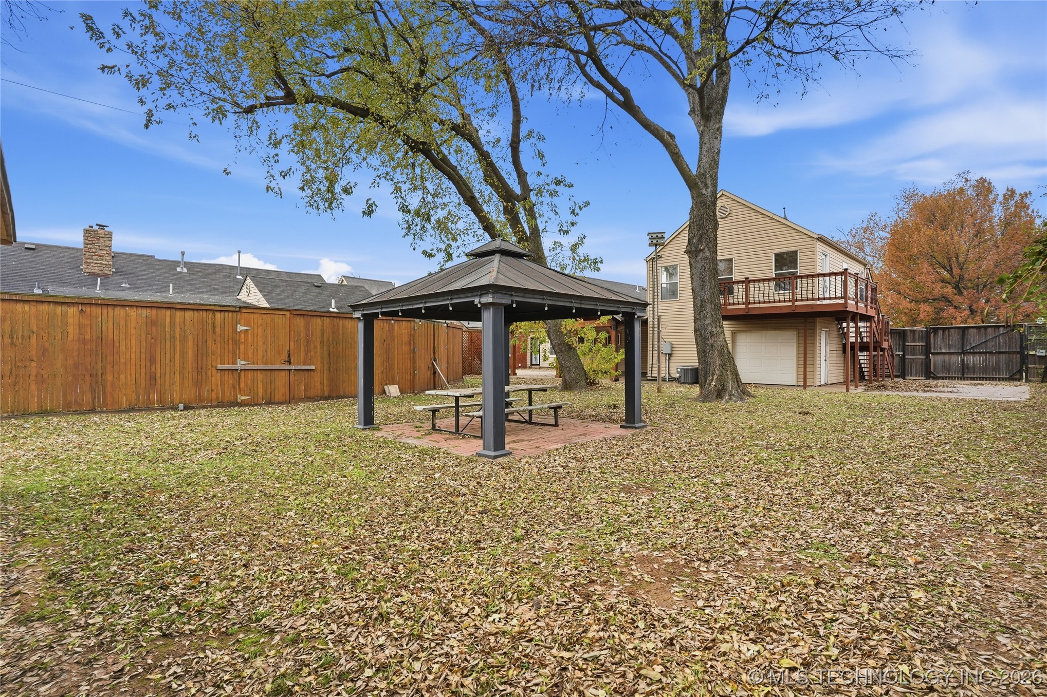 3409 Riverside Drive Property Photo 75