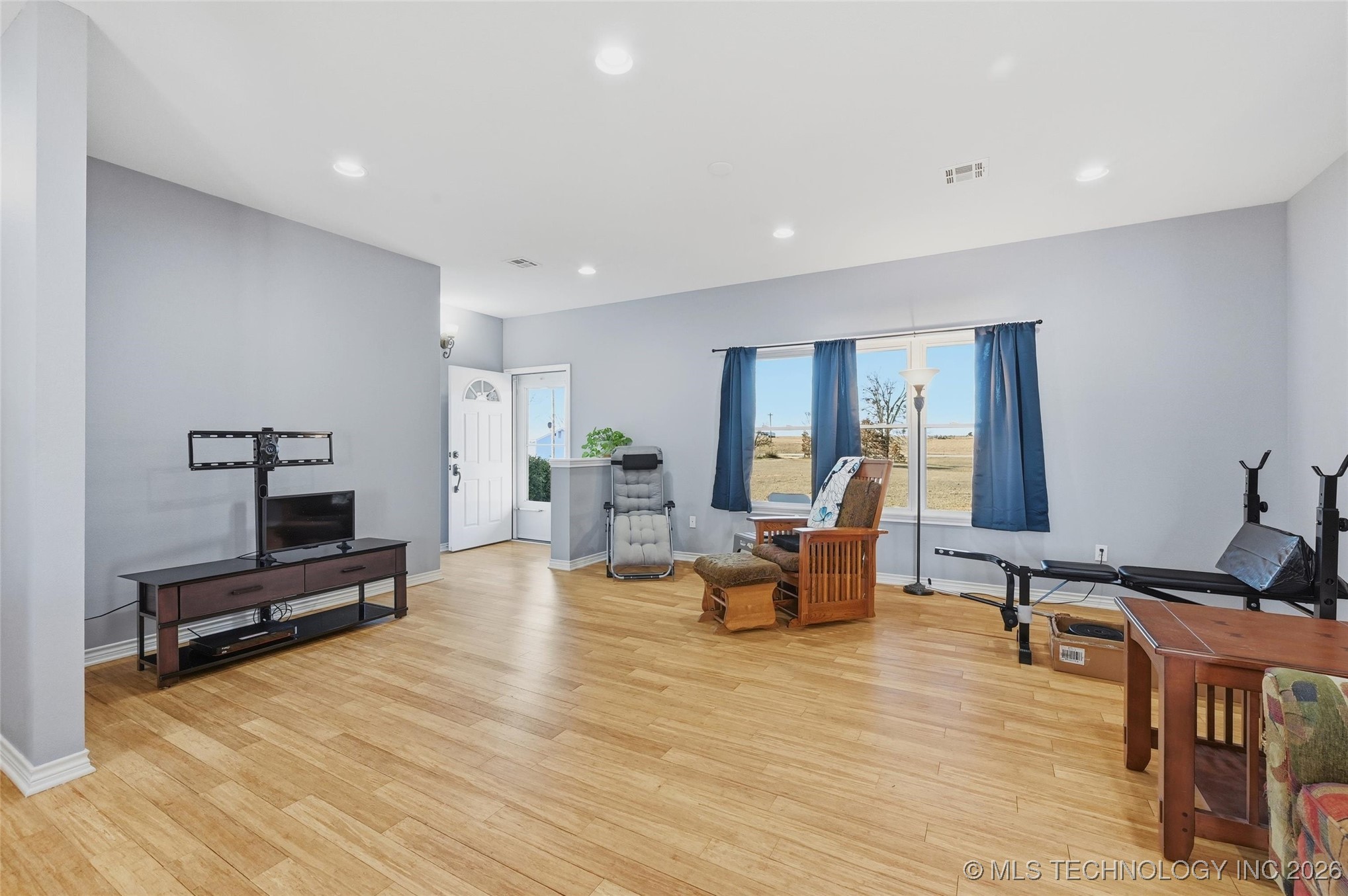 5856 S Highway 377 Property Photo 9