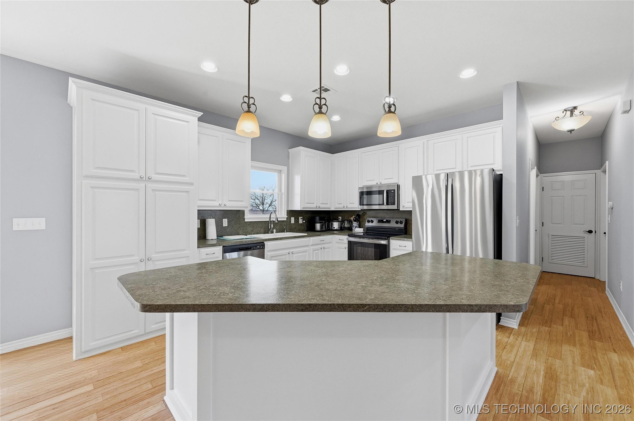 5856 S Highway 377 Property Photo 11