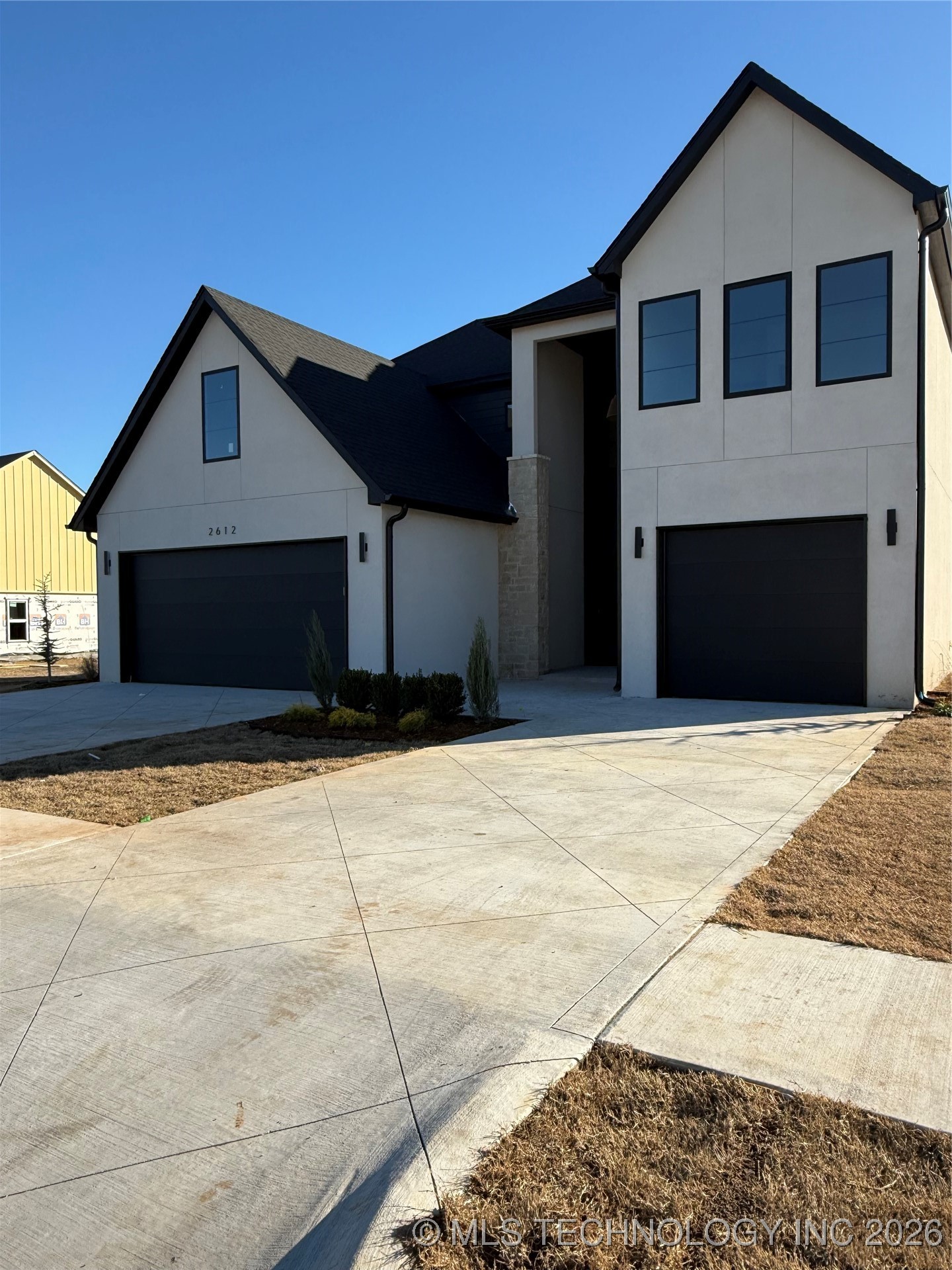 2612 E 135th Street S Property Photo 1