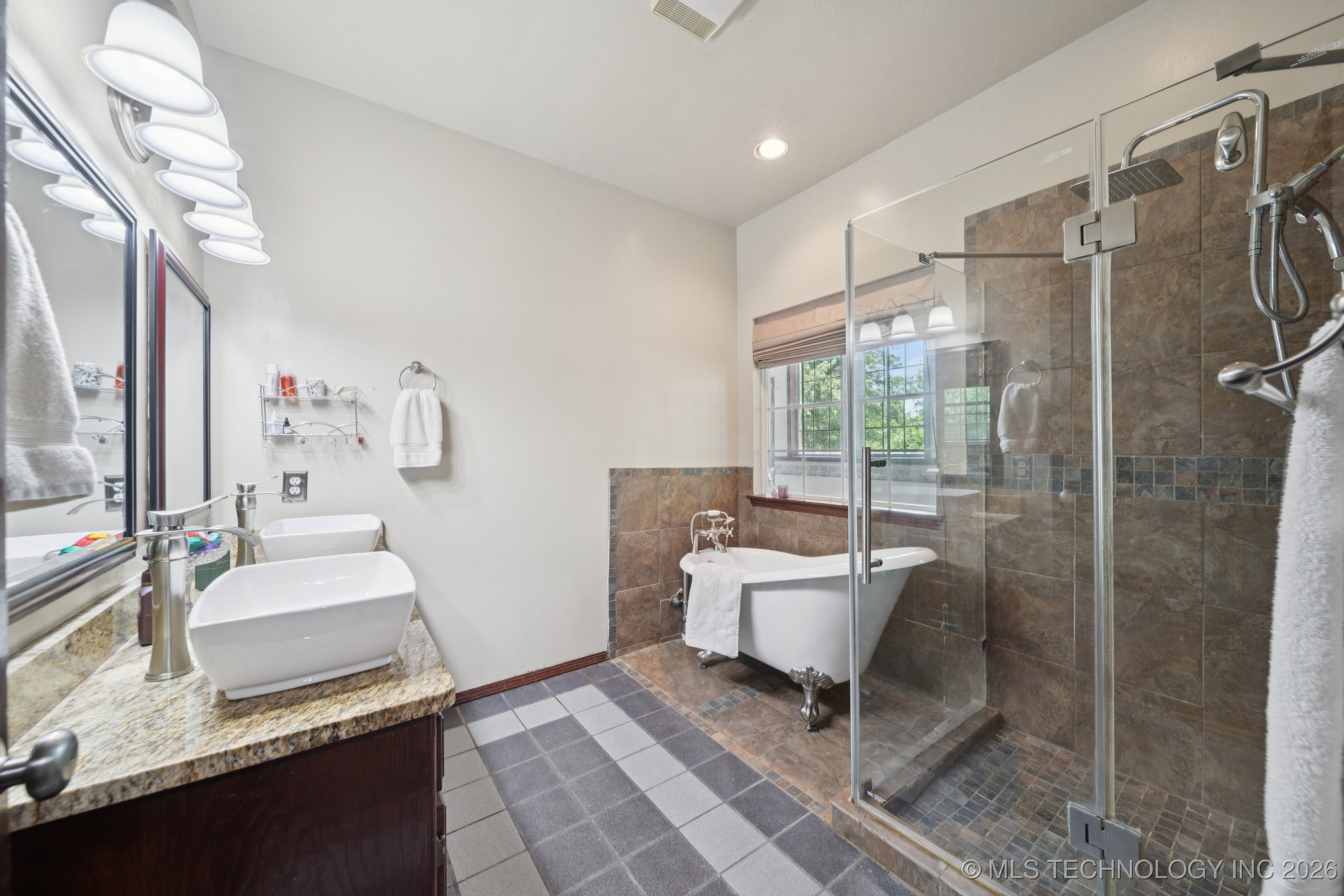 10102 N 147th East Avenue Property Photo 28