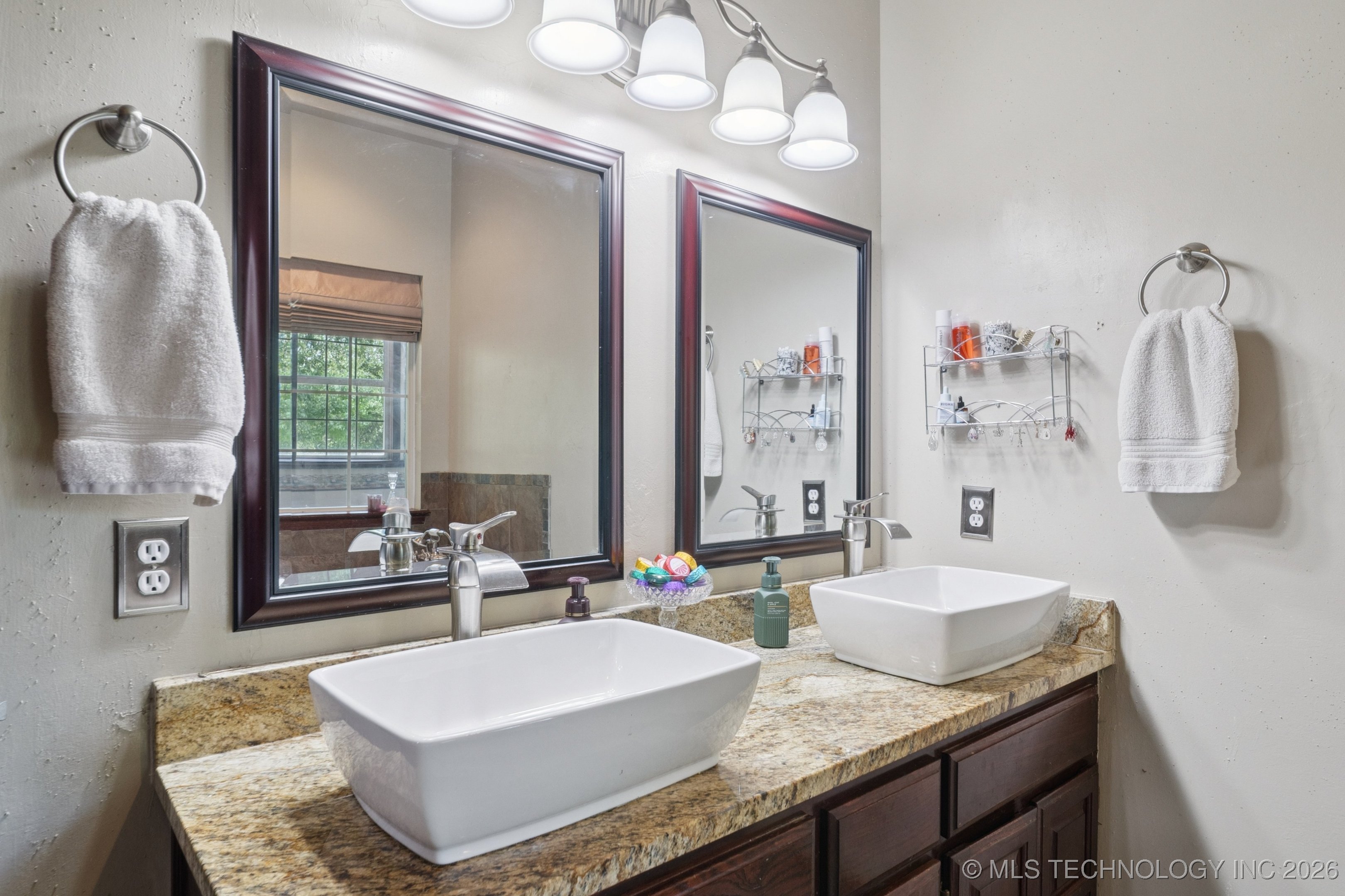 10102 N 147th East Avenue Property Photo 29