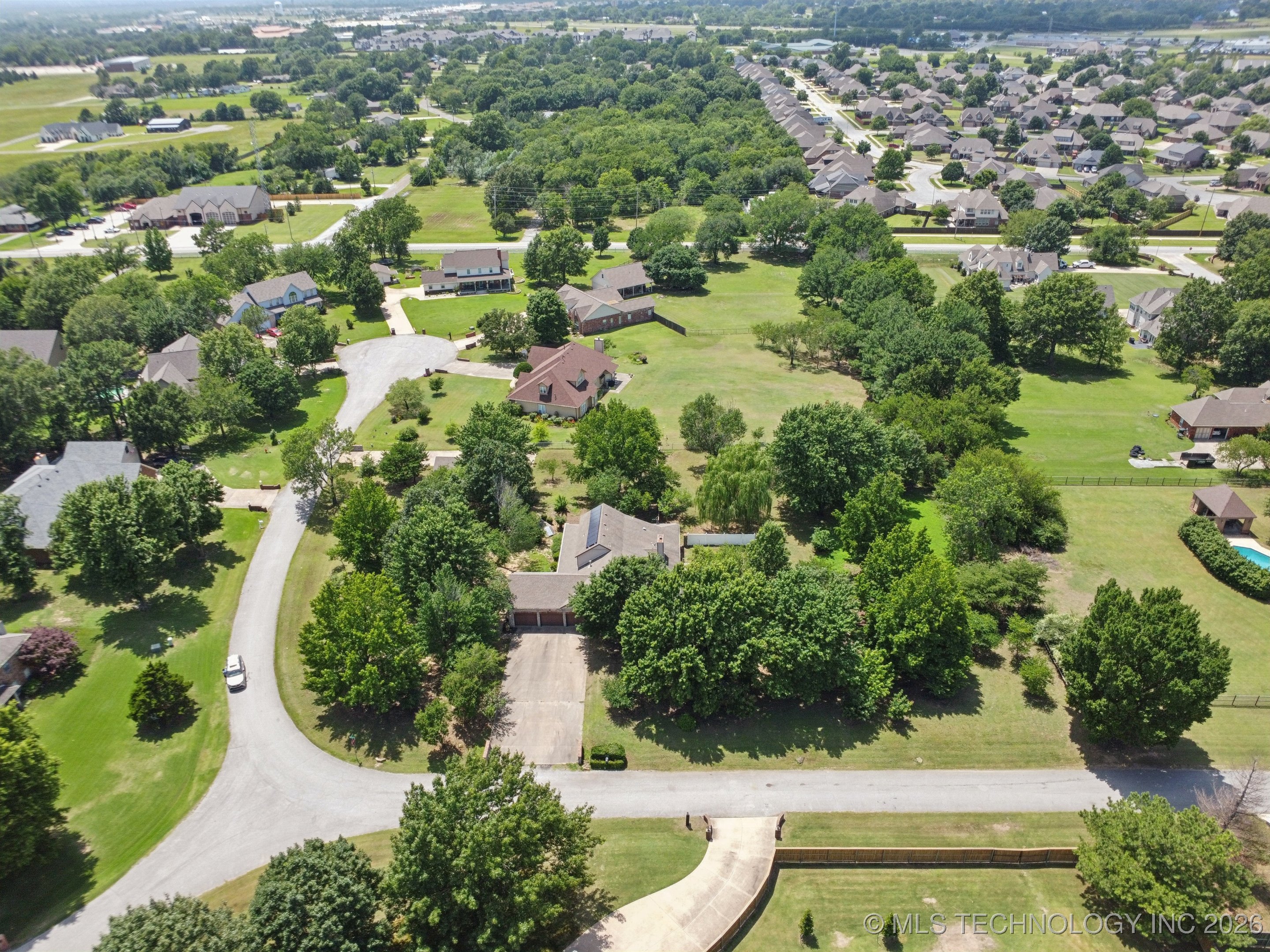 10102 N 147th East Avenue Property Photo 59