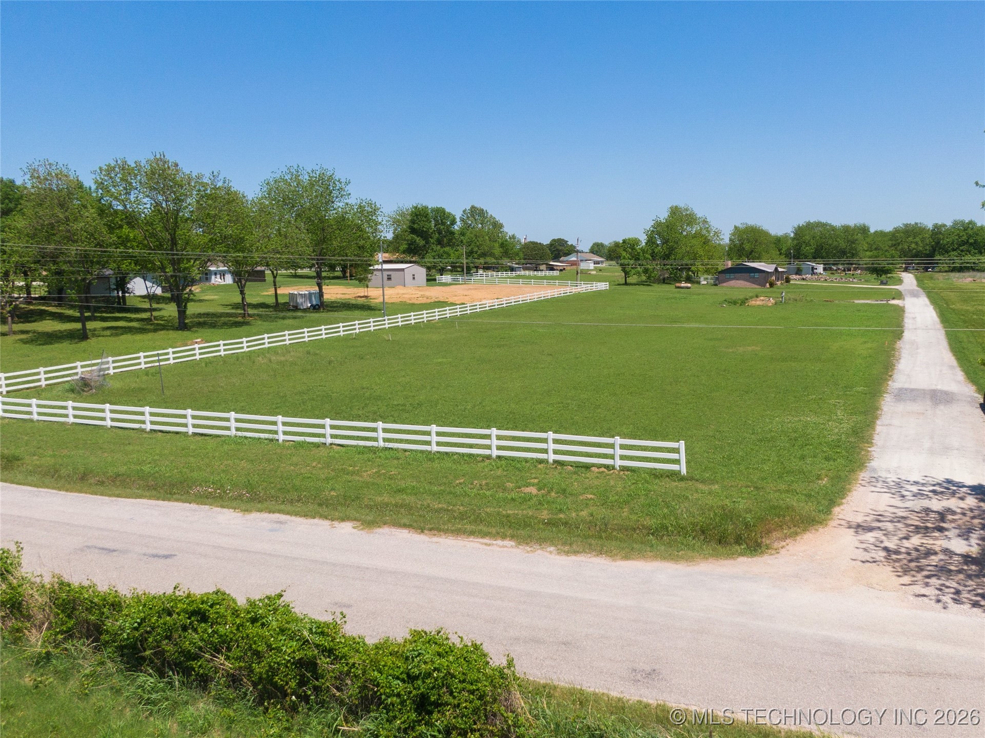 13016 County Road 1557 Property Photo 1