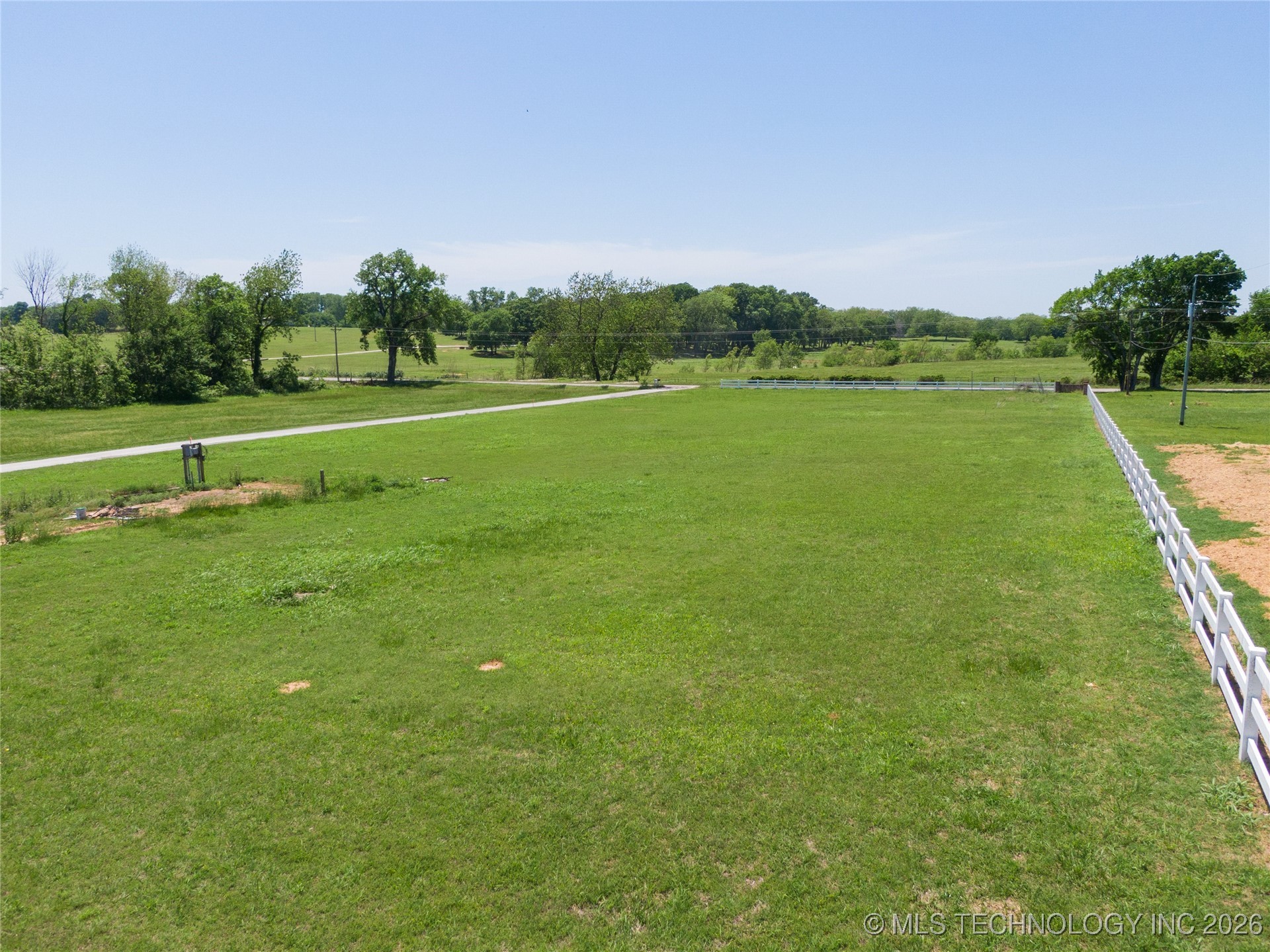 13016 County Road 1557 Property Photo 13