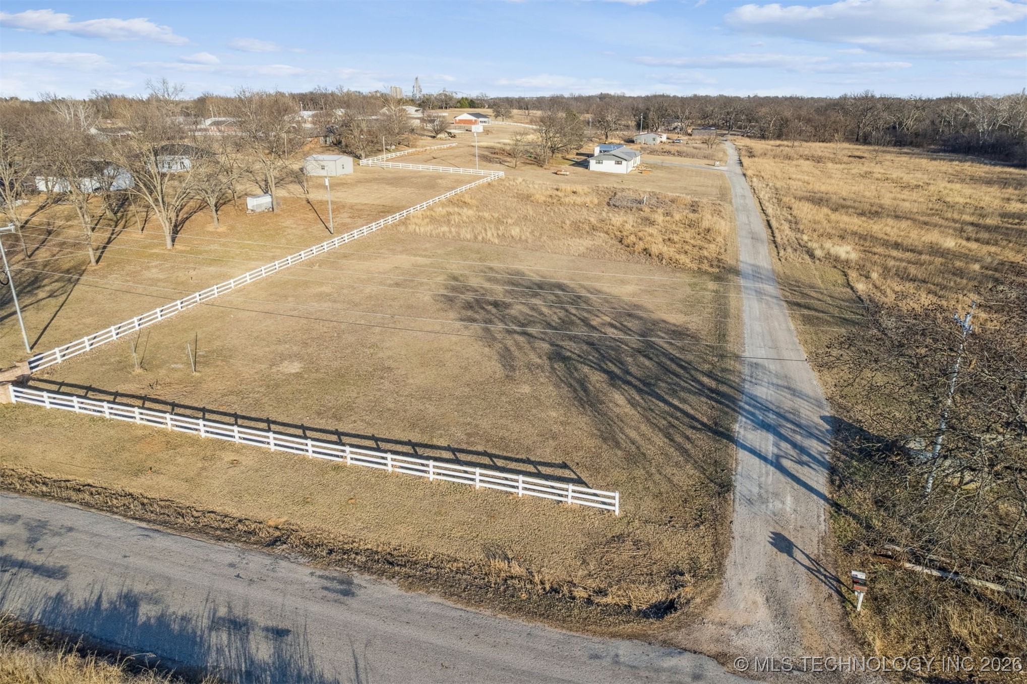 13016 County Road 1557 Property Photo 15