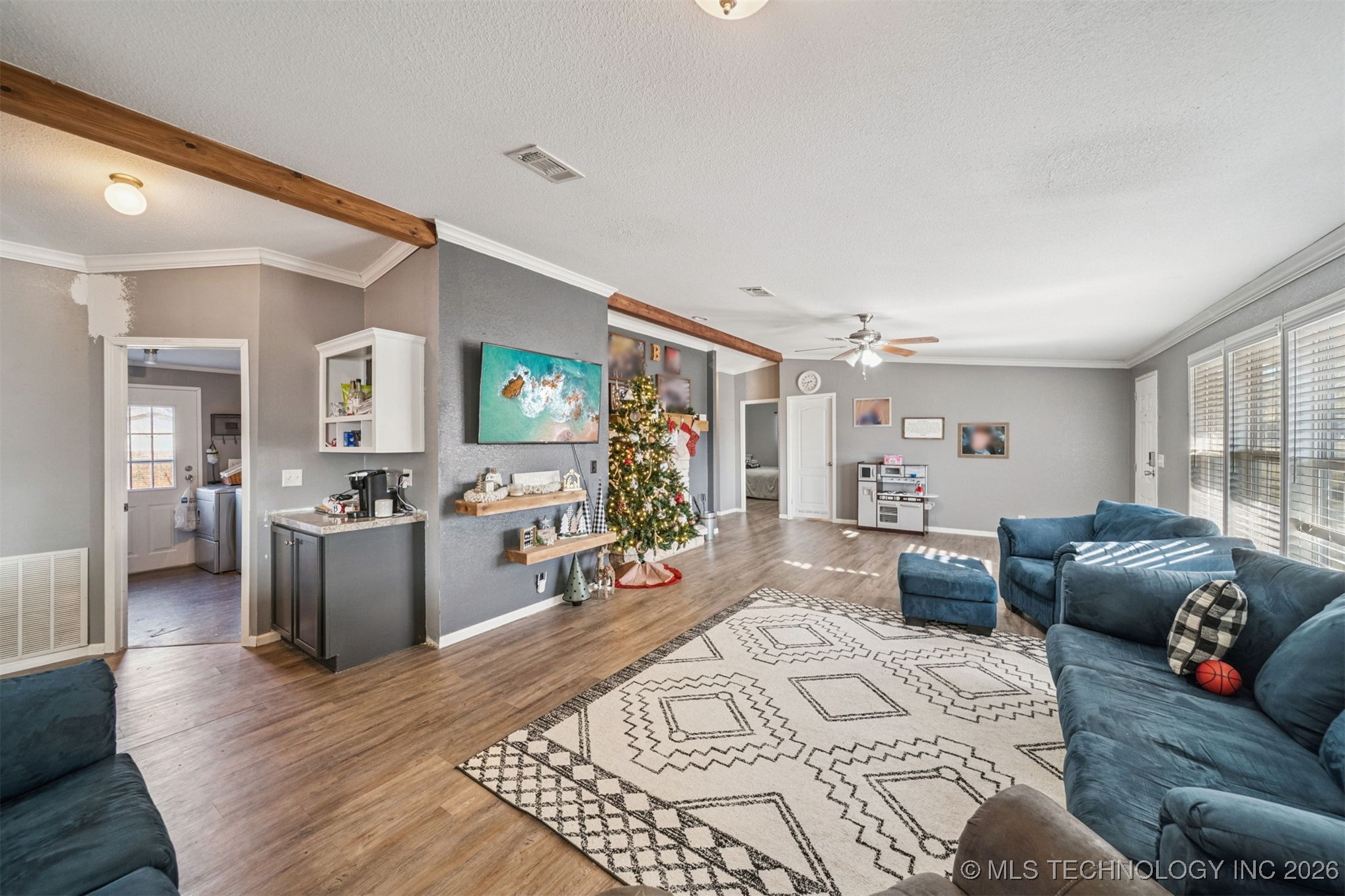 602 E Lexington Avenue Property Photo 10