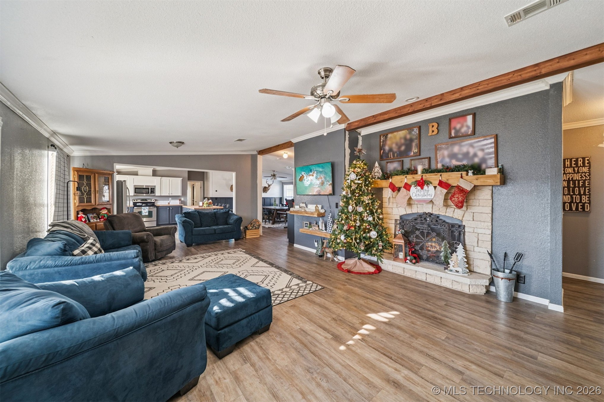 602 E Lexington Avenue Property Photo 11