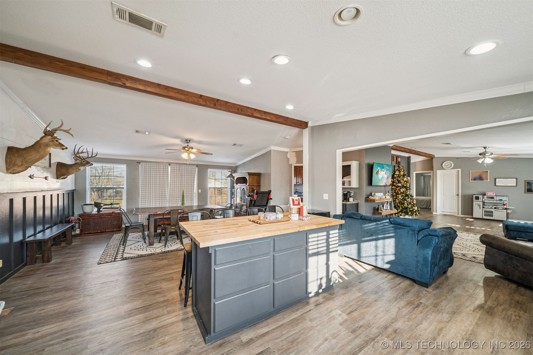 602 E Lexington Avenue Property Photo 12