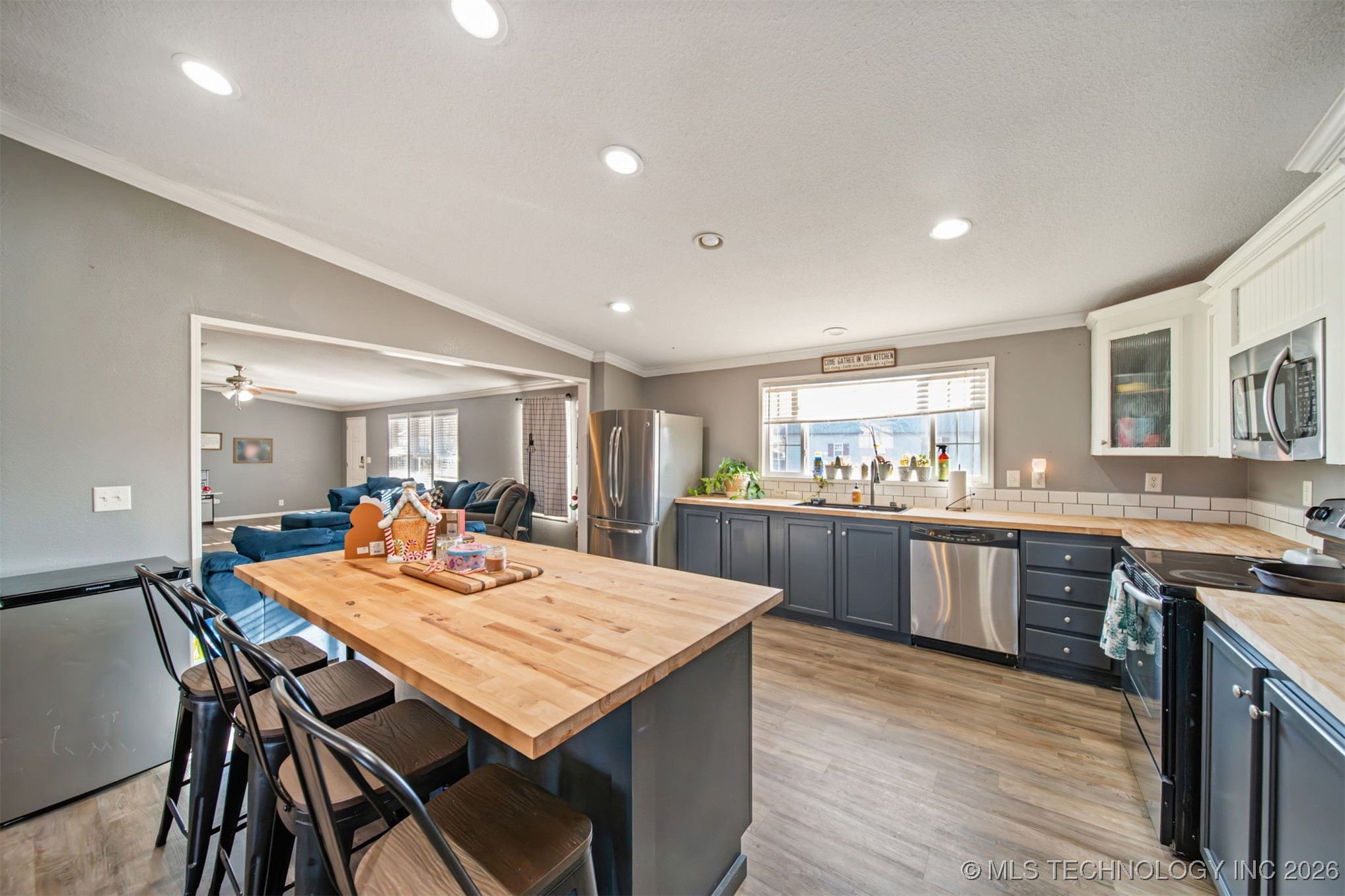 602 E Lexington Avenue Property Photo 13