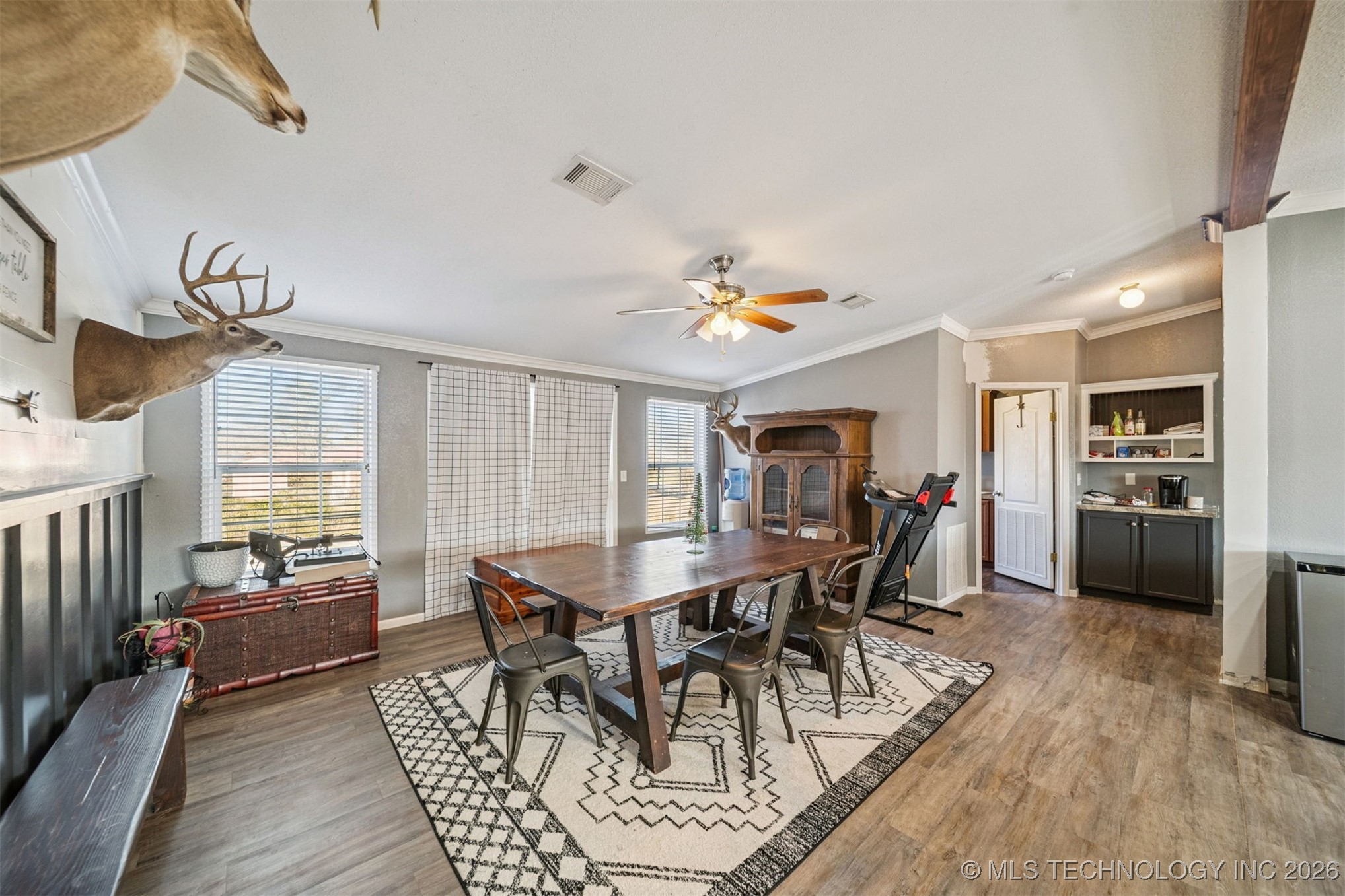 602 E Lexington Avenue Property Photo 14