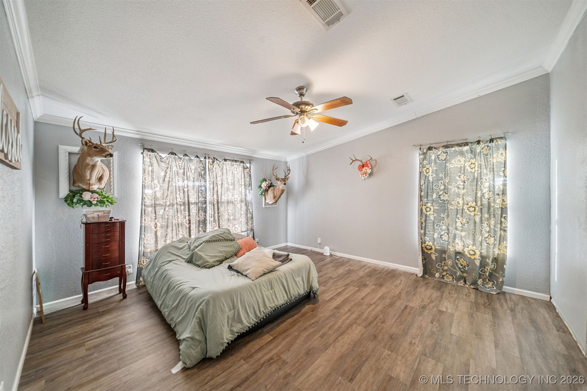 602 E Lexington Avenue Property Photo 18