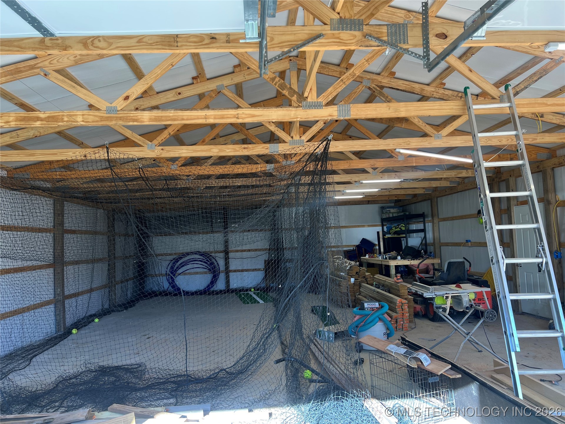 602 E Lexington Avenue Property Photo 31