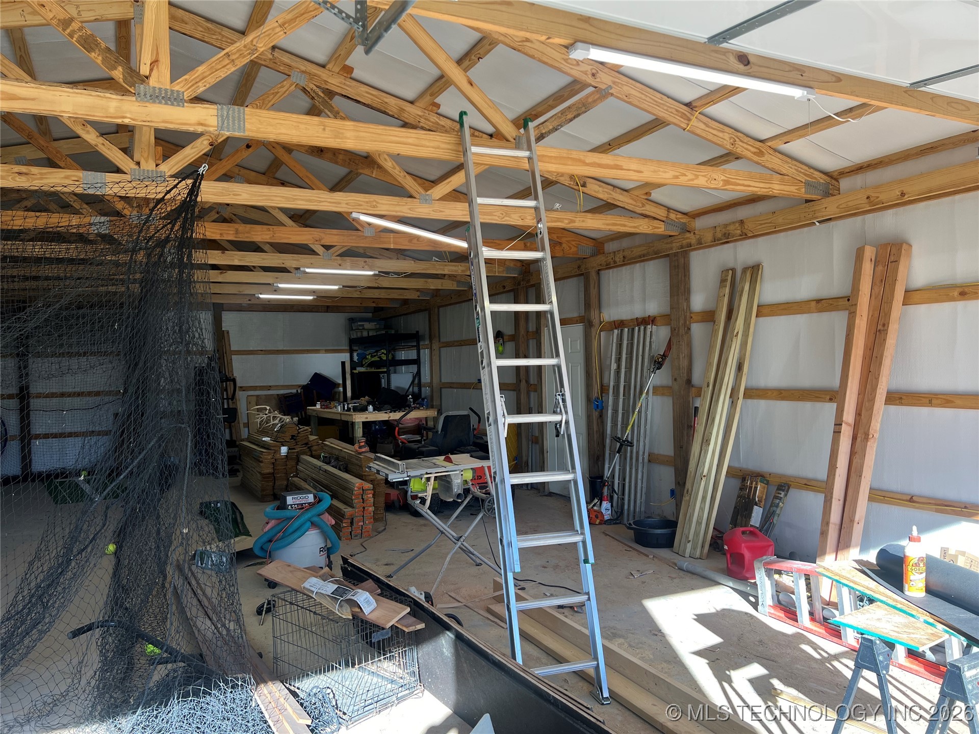 602 E Lexington Avenue Property Photo 32