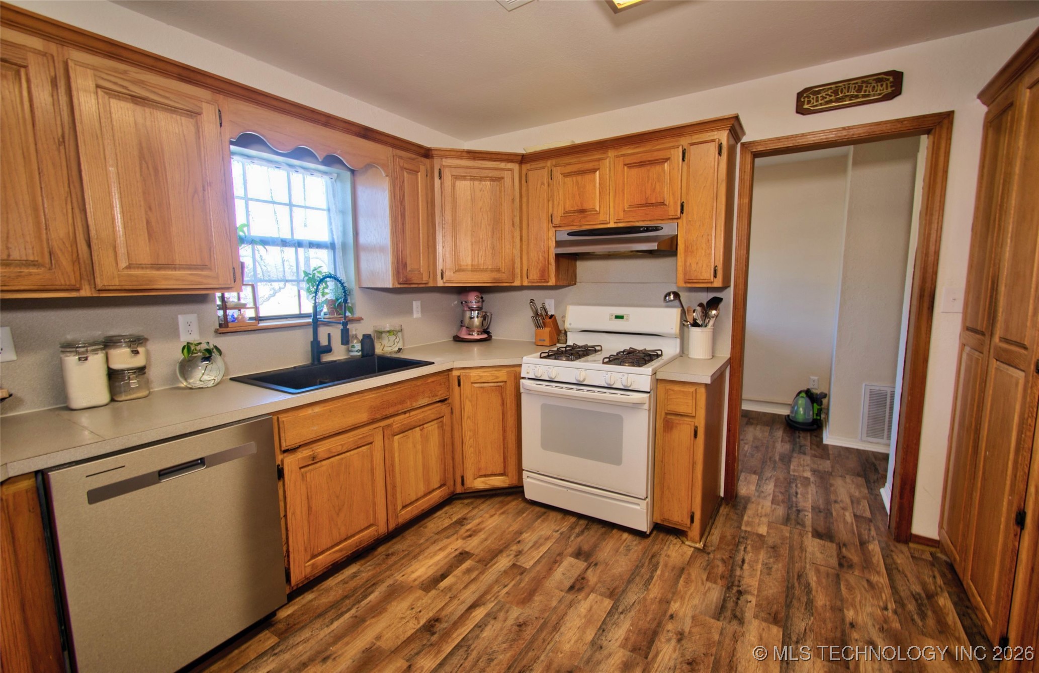 6482 E 133rd St S Property Photo 9