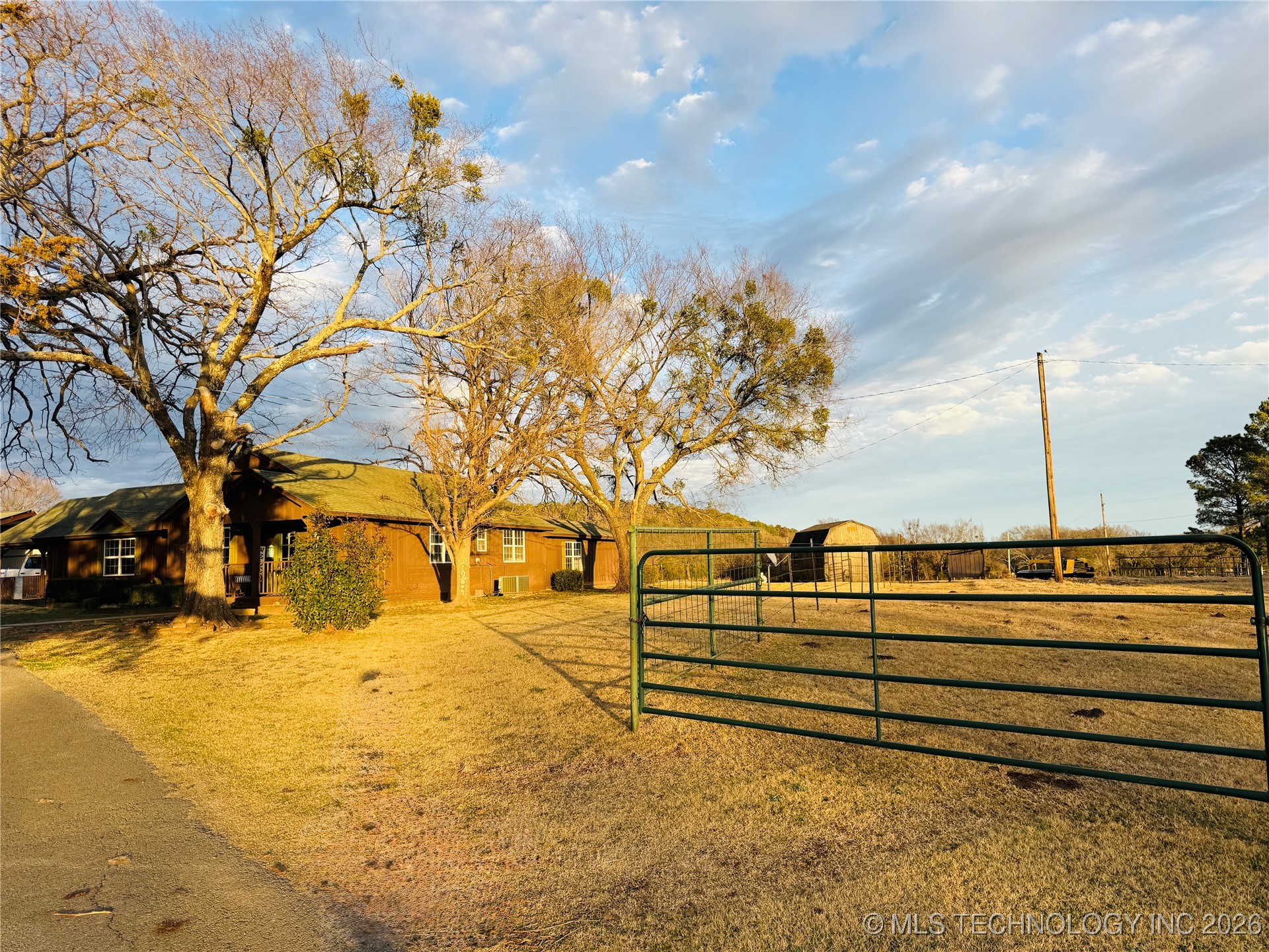 41 Lynnwood Property Photo 6