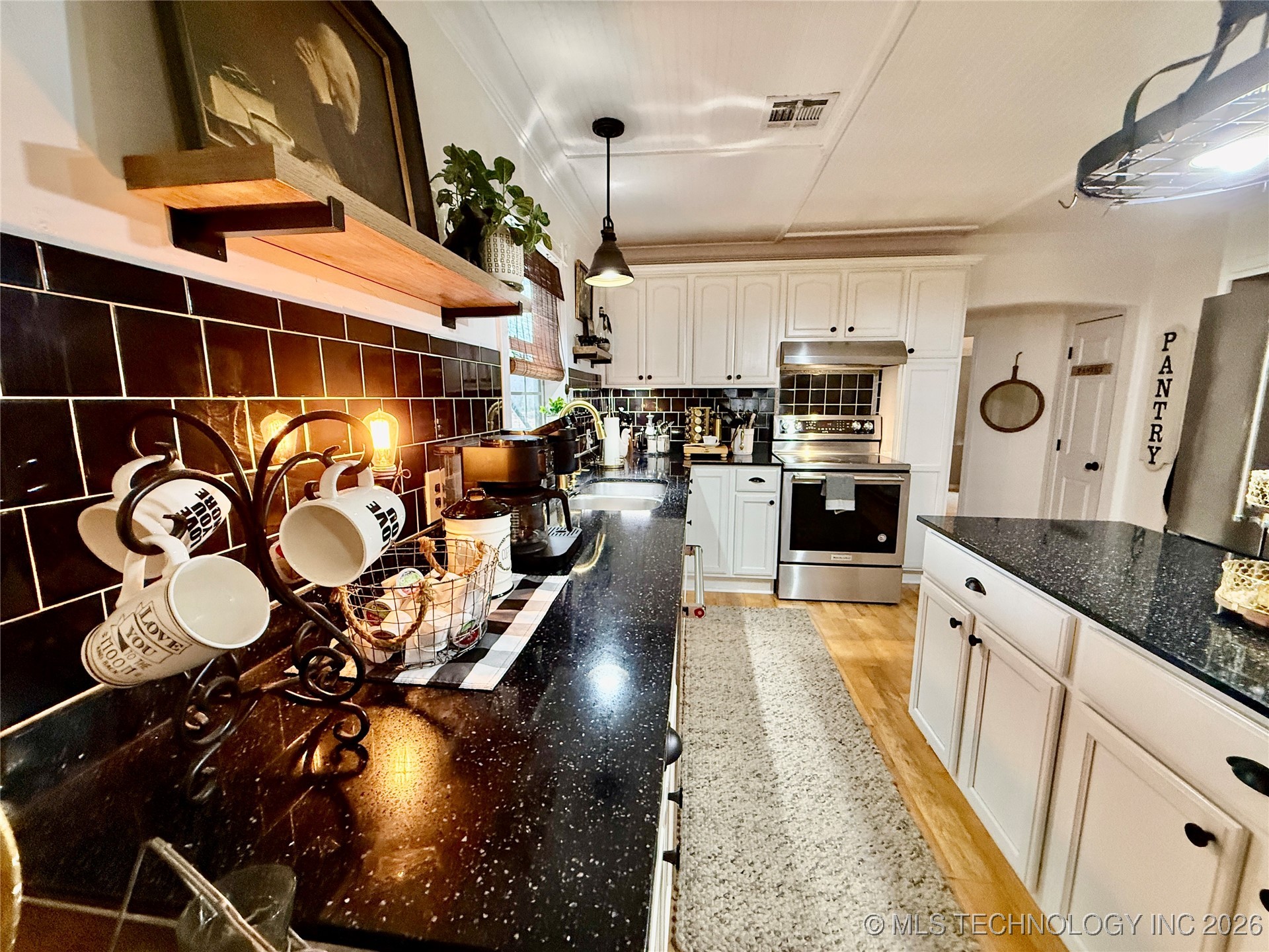 41 Lynnwood Property Photo 30